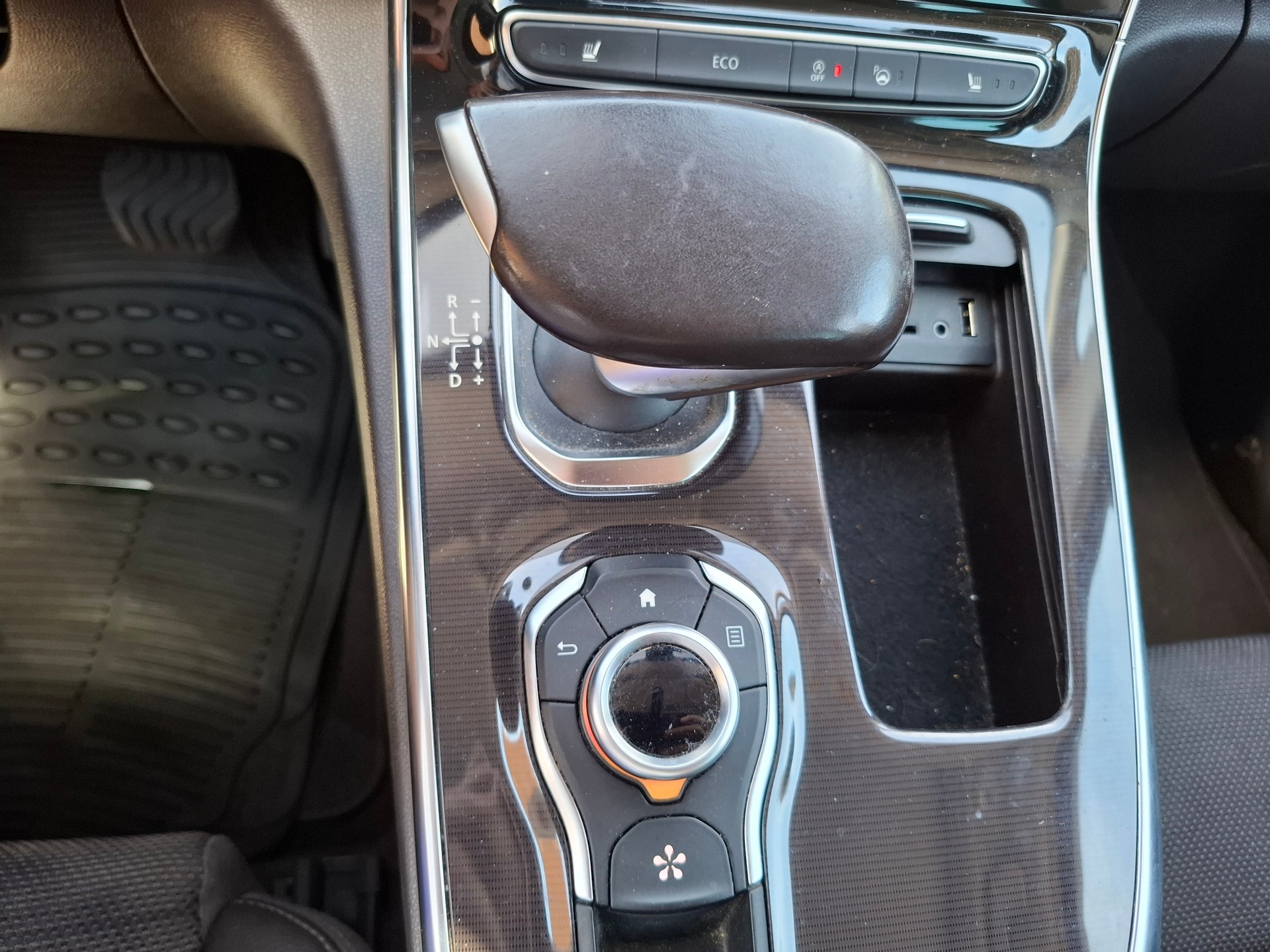 RENAULT Espace 1.6 dCi Initiale Paris EDC-image-10