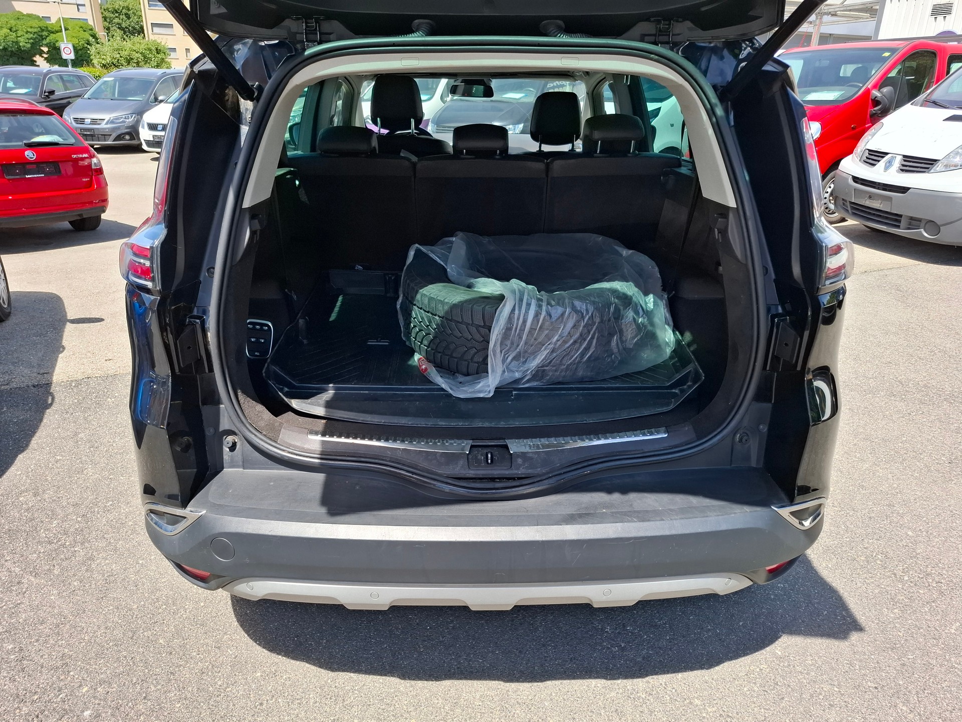 RENAULT Espace 1.6 dCi Initiale Paris EDC-image-13