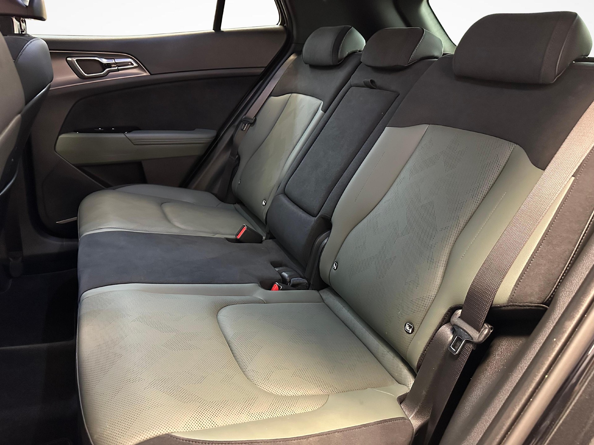 KIA Sportage 1.6 T-GDi Hybrid Power Edition-image-9