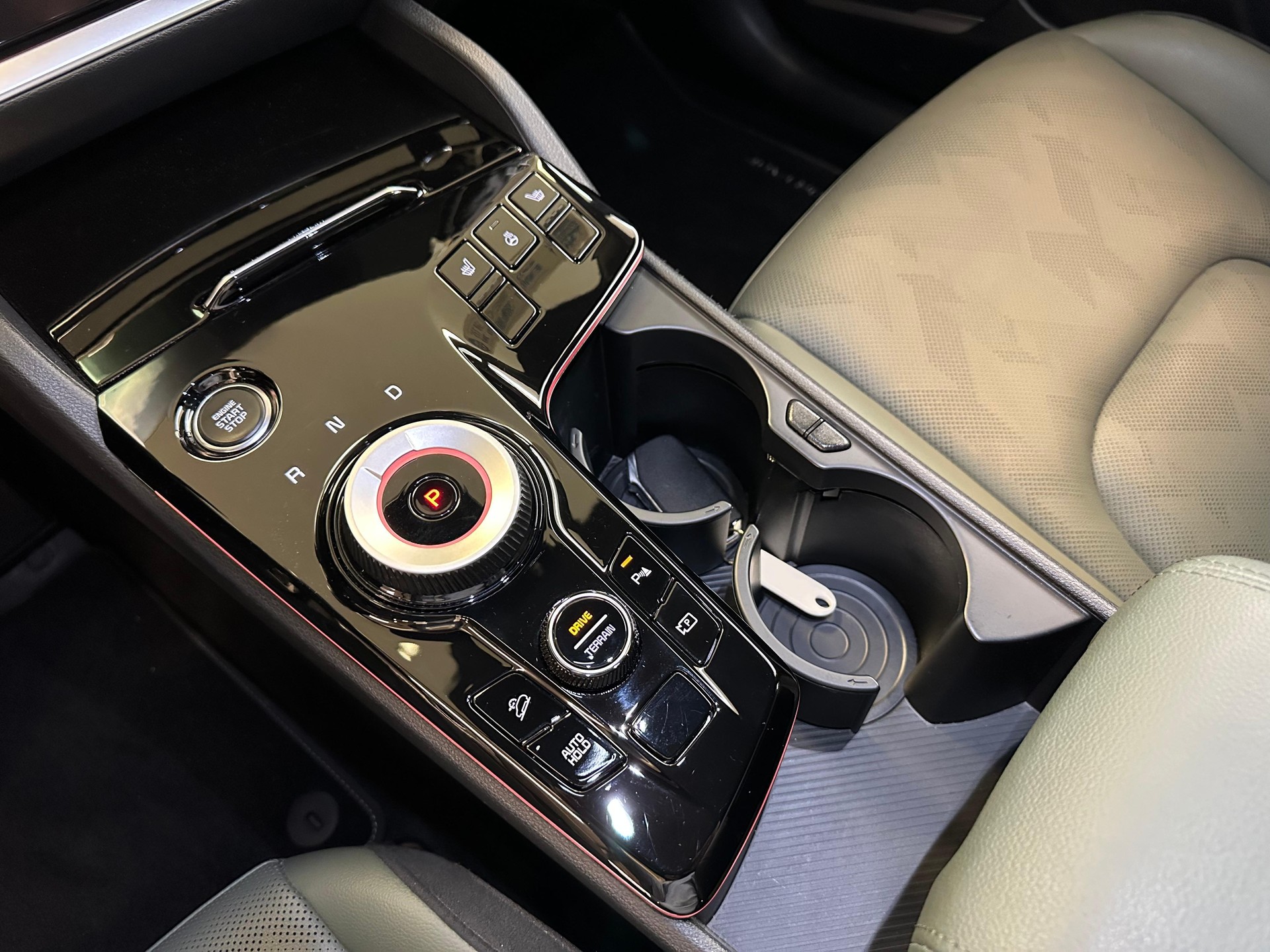 KIA Sportage 1.6 T-GDi Hybrid Power Edition-image-8