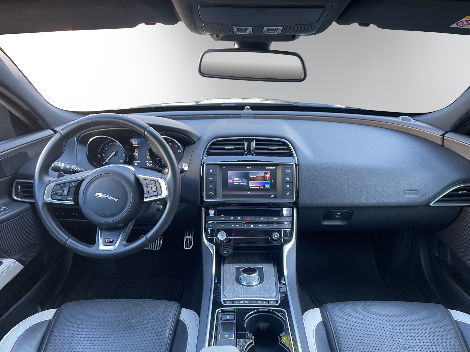 JAGUAR XE S 3.0 Automatic-image-13