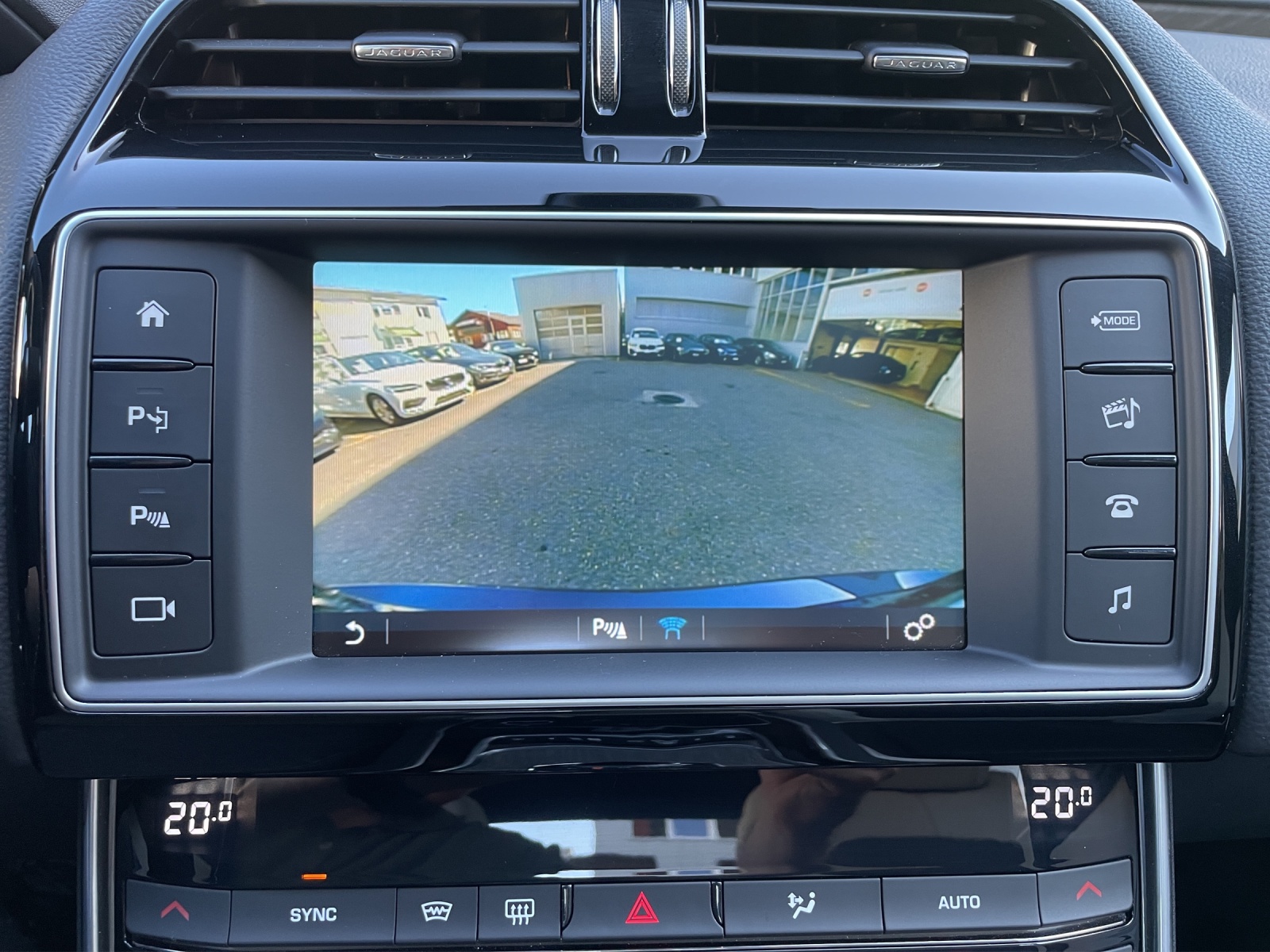 JAGUAR XE S 3.0 Automatic-image-15