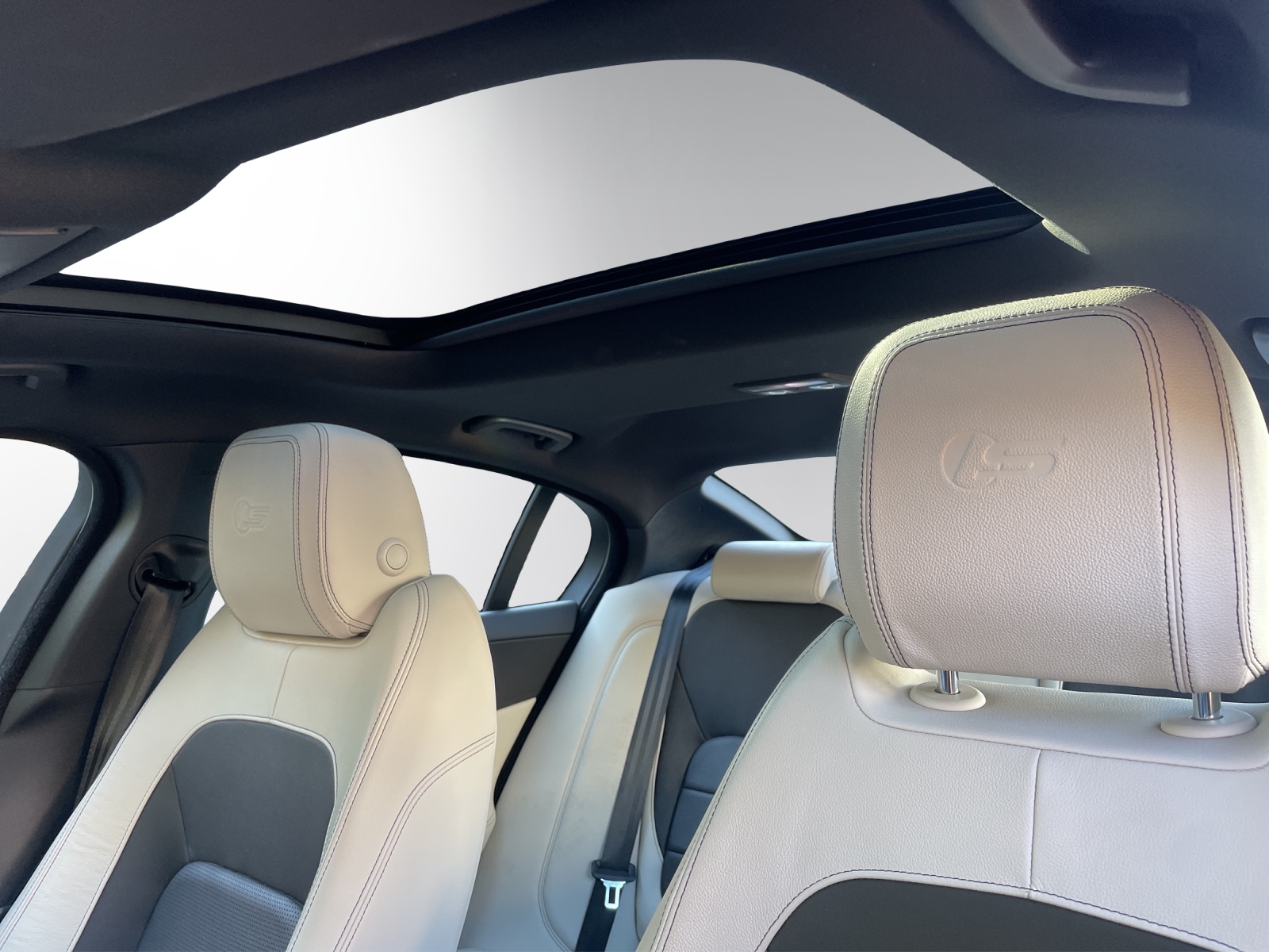 JAGUAR XE S 3.0 Automatic-image-11