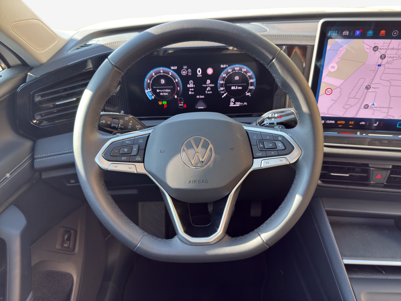 VW Tiguan 2.0 TSI DSG Life 4Motion-image-9