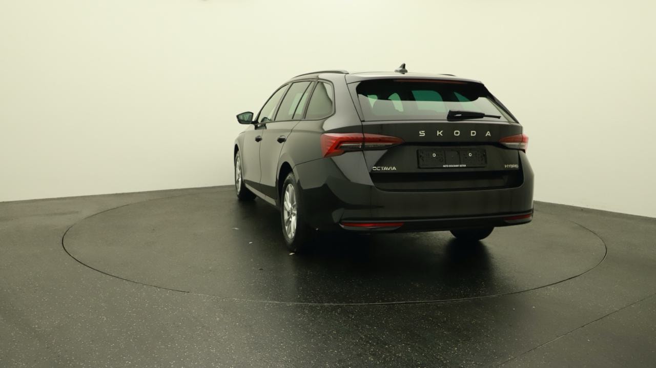 SKODA Octavia Combi 1.5 TSI mHEV DSG Selection-image-3