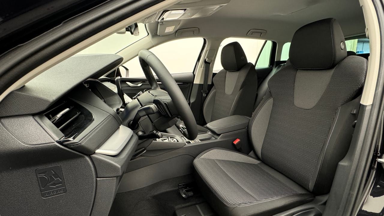 SKODA Octavia Combi 1.5 TSI mHEV DSG Selection-image-4