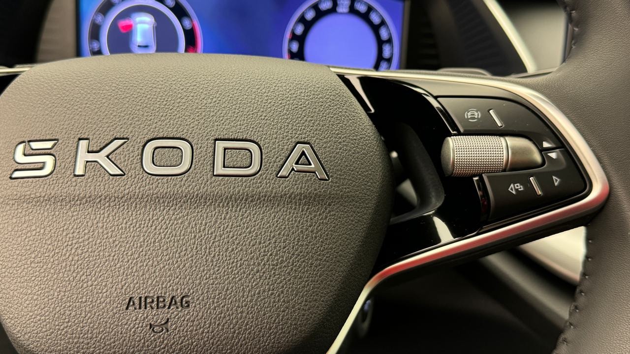 SKODA Octavia Combi 1.5 TSI mHEV DSG Selection-image-9