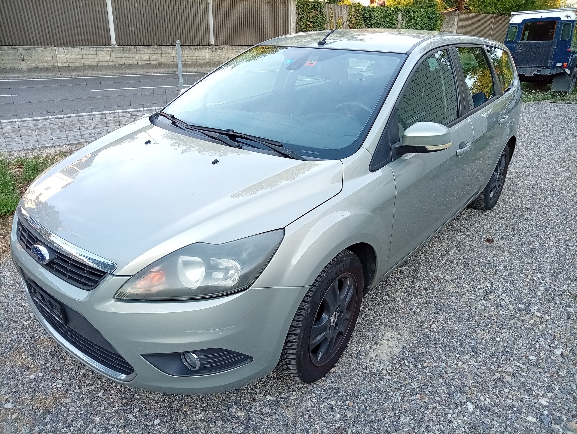 FORD Focus 2.0i Titanium-image-1