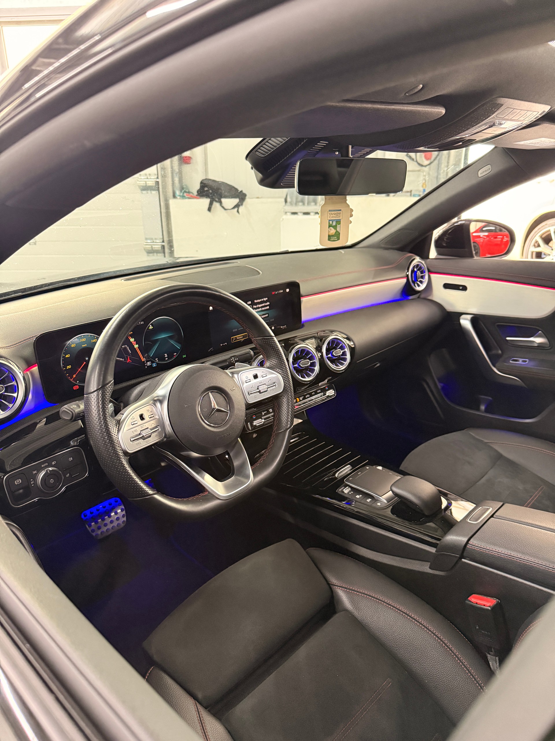 MERCEDES-BENZ CLA 250 4Matic Swiss Star 7G-DCT-image-29