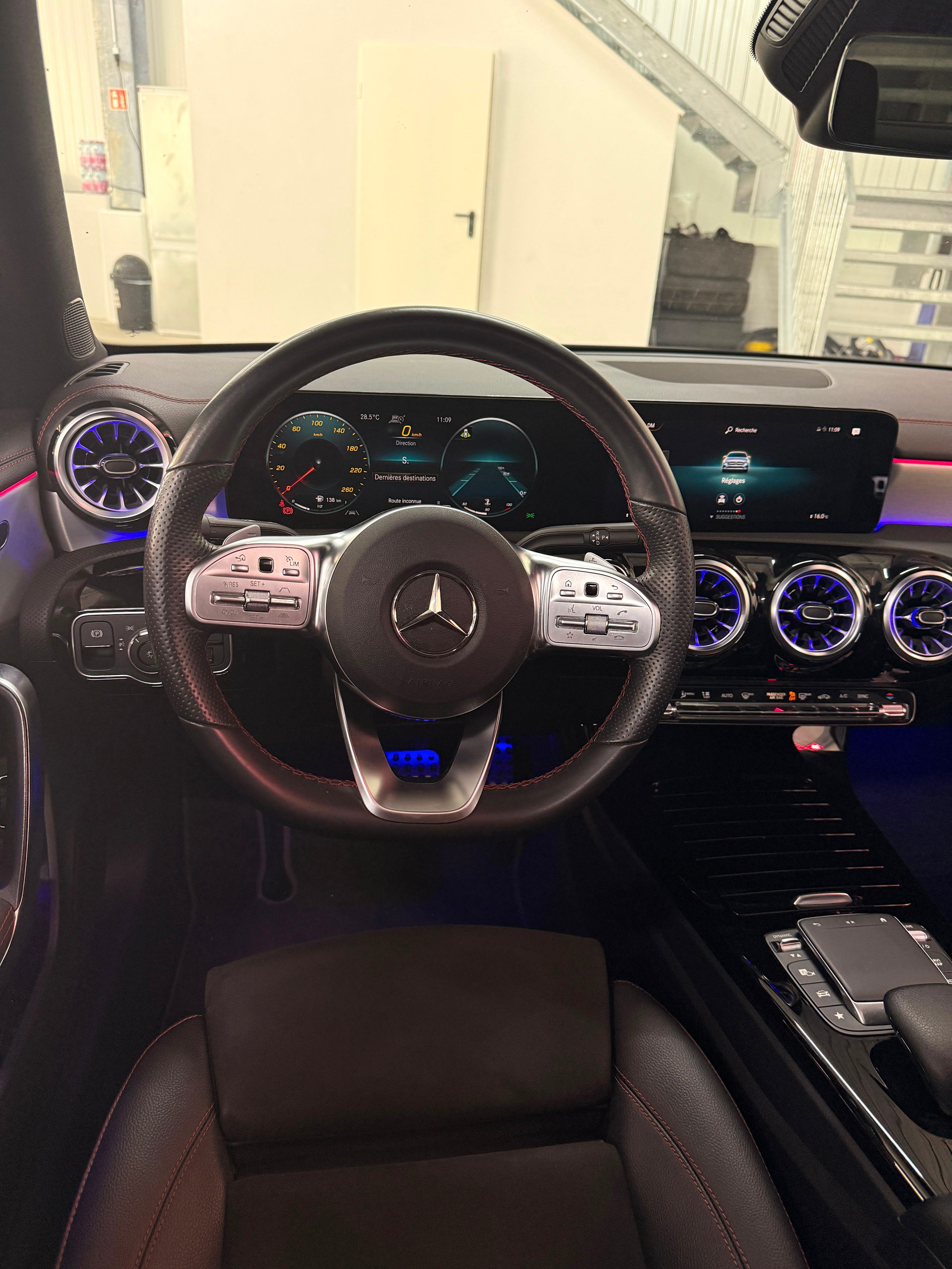 MERCEDES-BENZ CLA 250 4Matic Swiss Star 7G-DCT-image-12