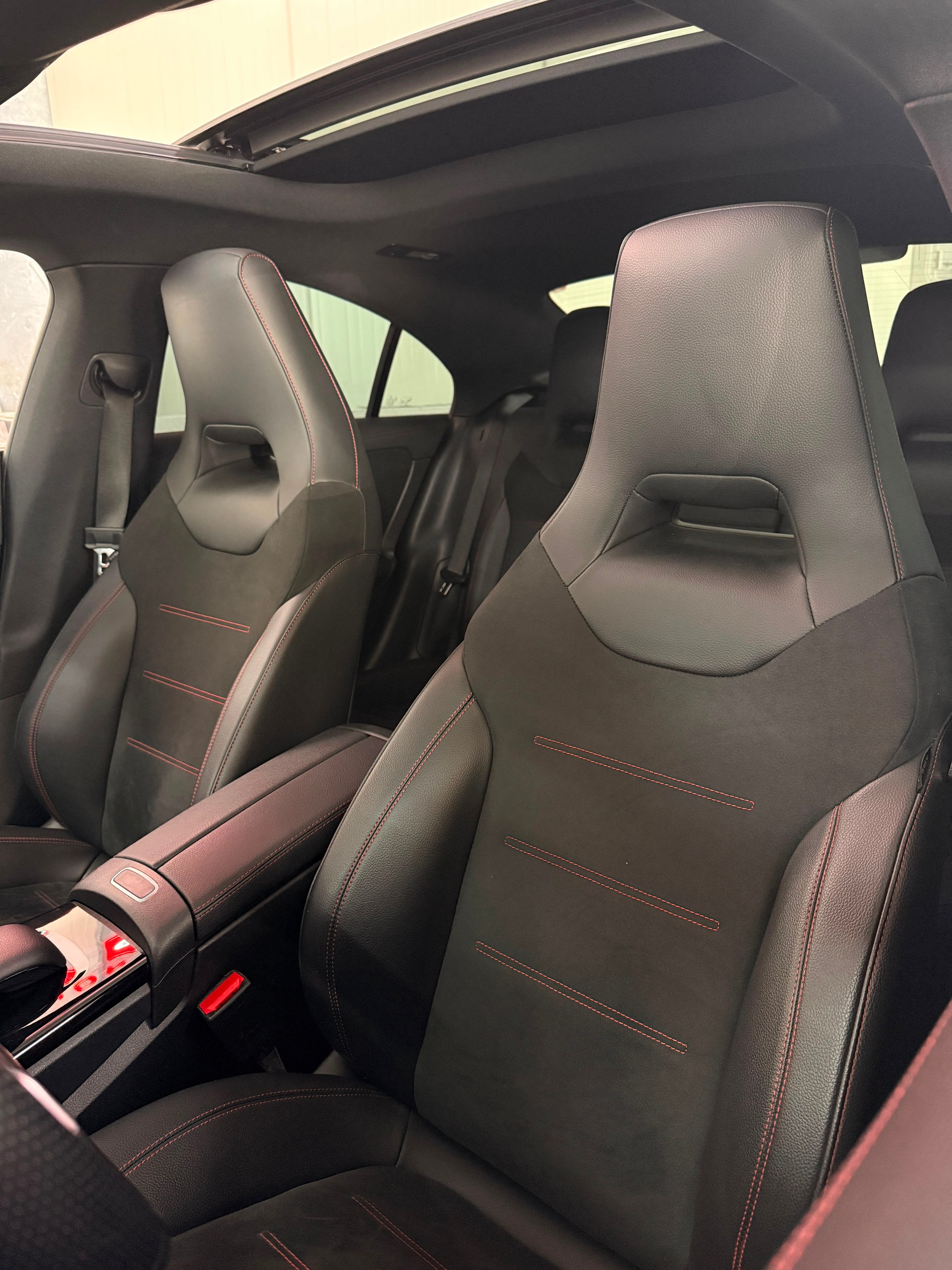 MERCEDES-BENZ CLA 250 4Matic Swiss Star 7G-DCT-image-19