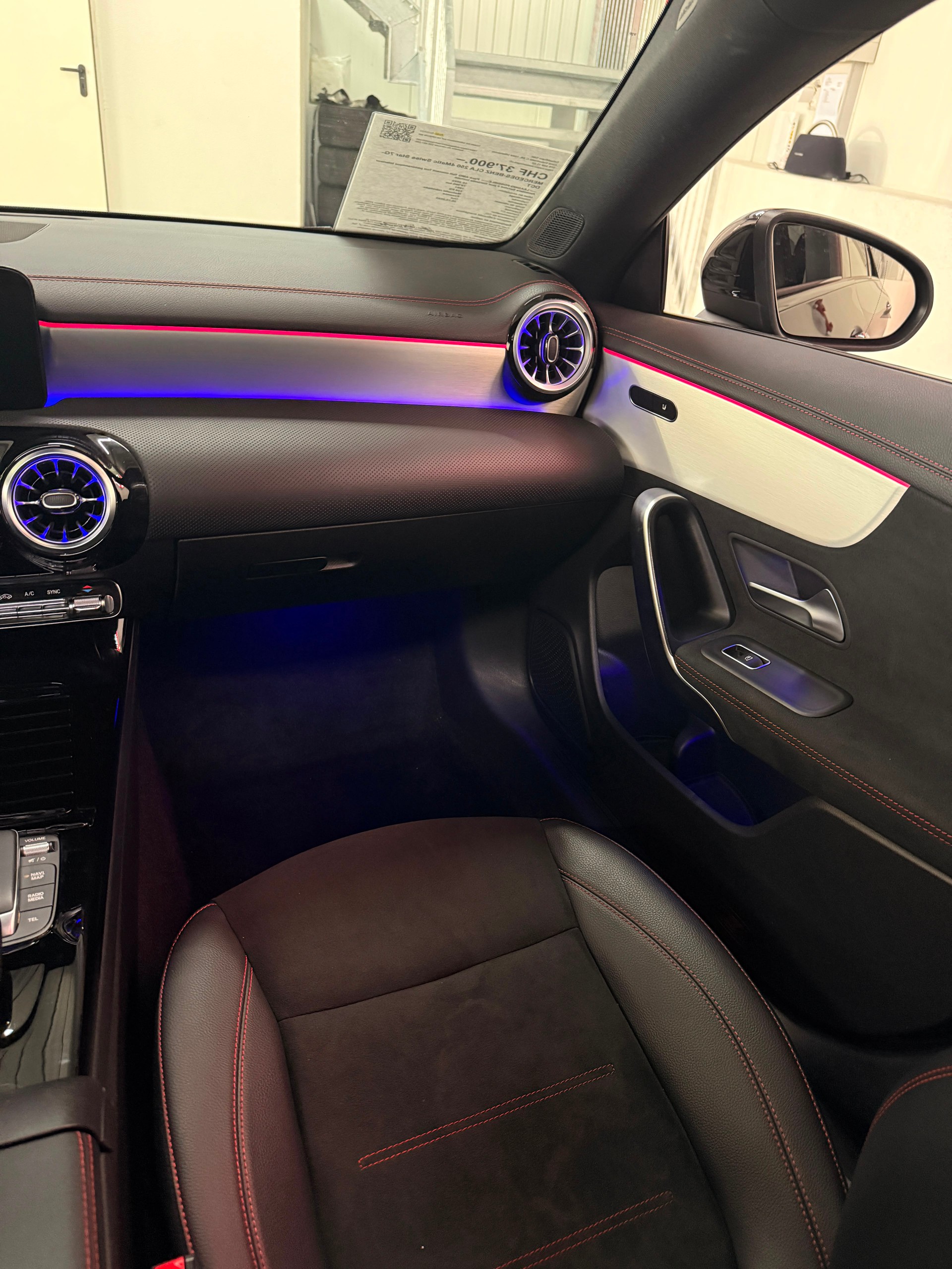 MERCEDES-BENZ CLA 250 4Matic Swiss Star 7G-DCT-image-10