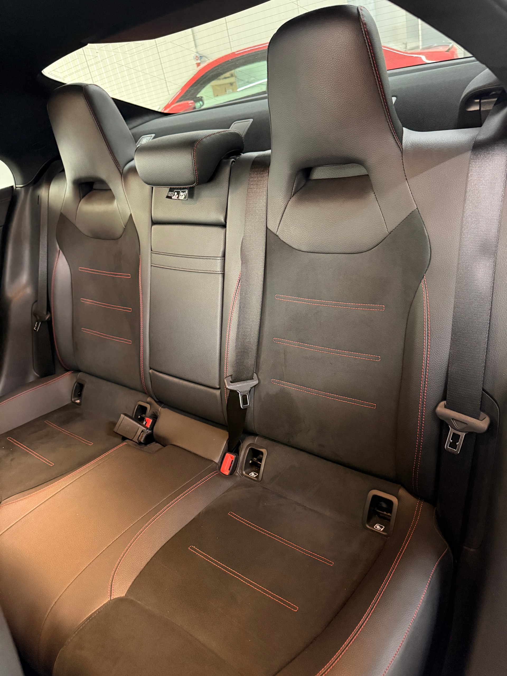 MERCEDES-BENZ CLA 250 4Matic Swiss Star 7G-DCT-image-24