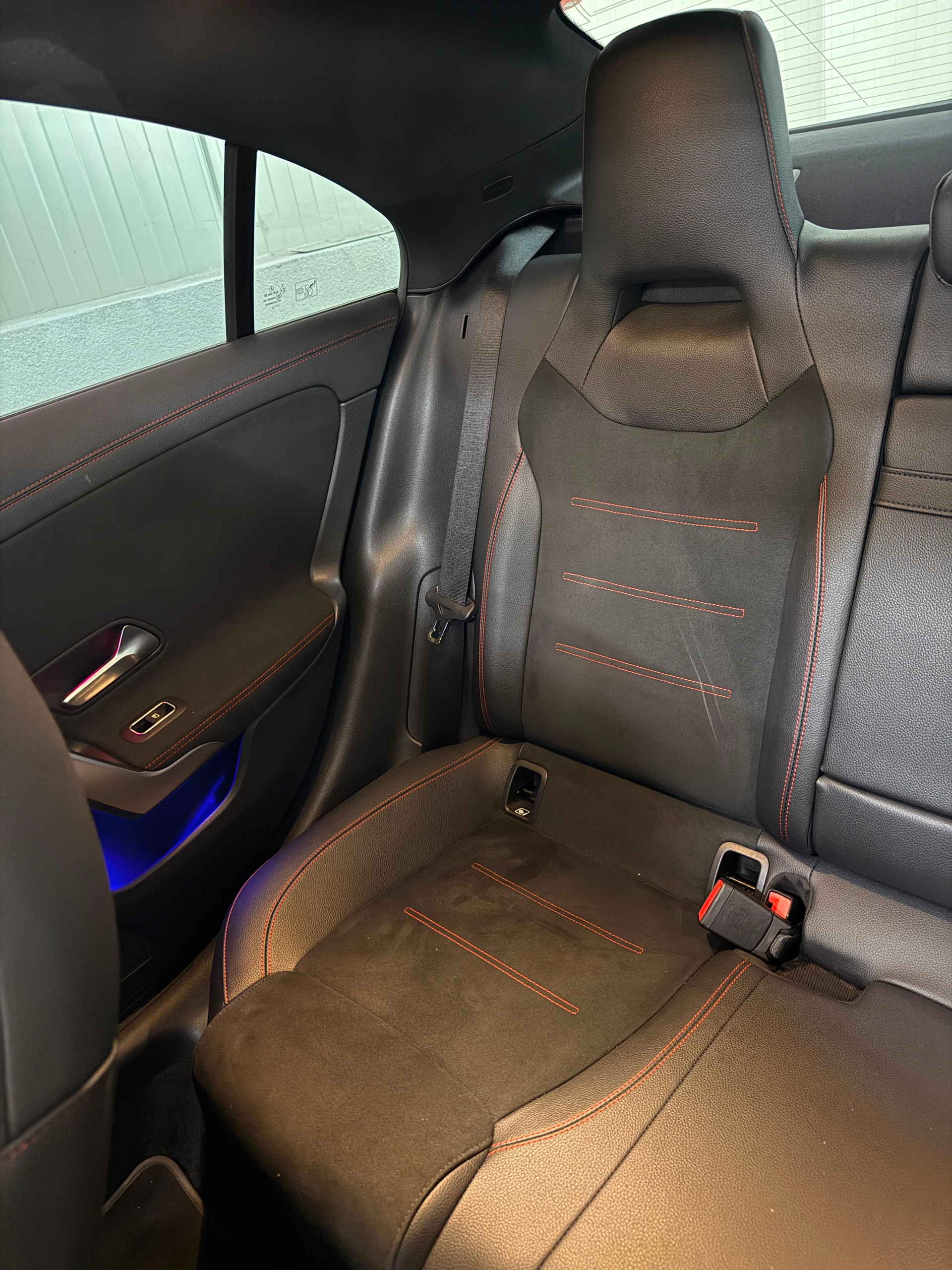 MERCEDES-BENZ CLA 250 4Matic Swiss Star 7G-DCT-image-17