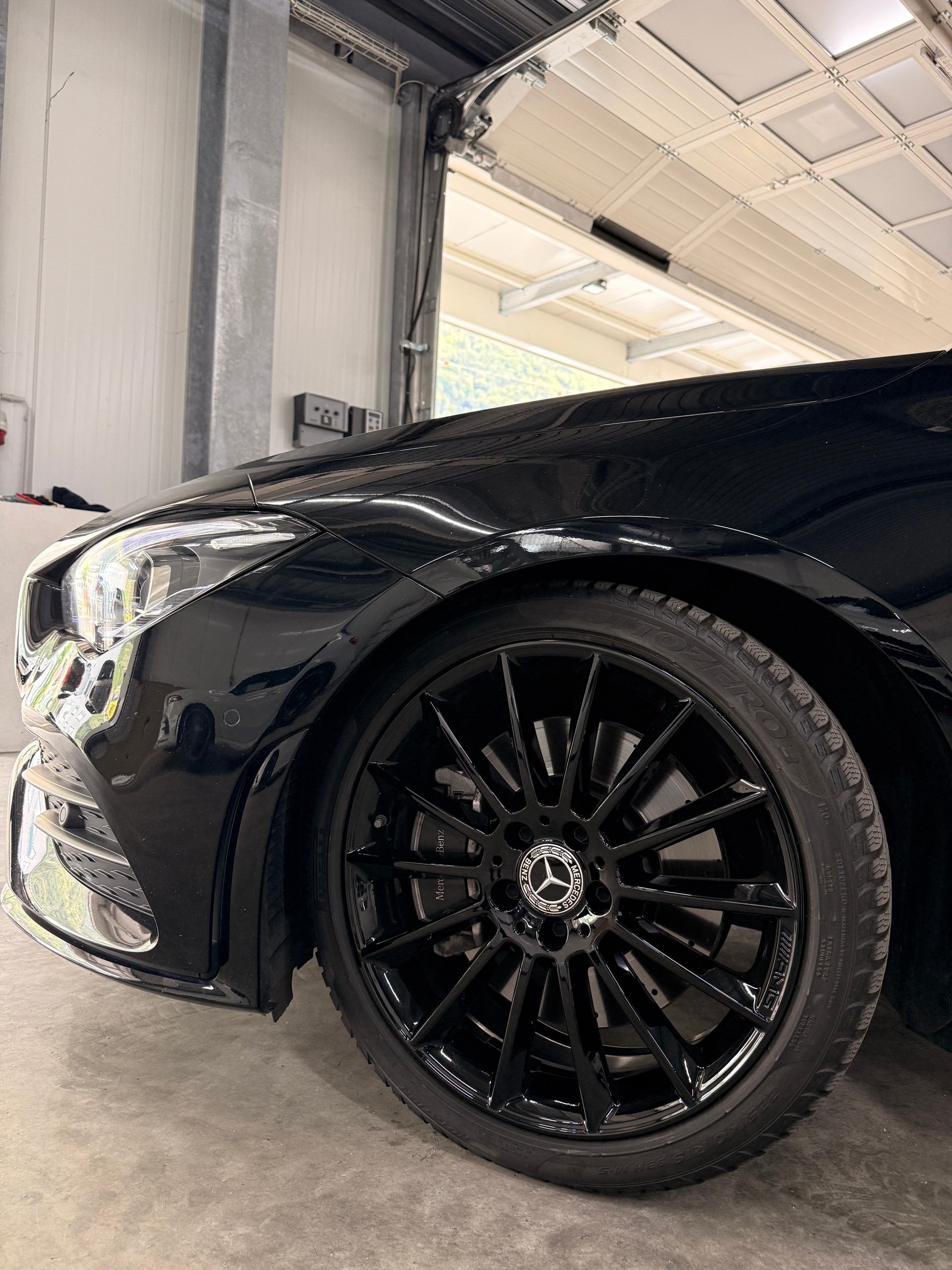 MERCEDES-BENZ CLA 250 4Matic Swiss Star 7G-DCT-image-9
