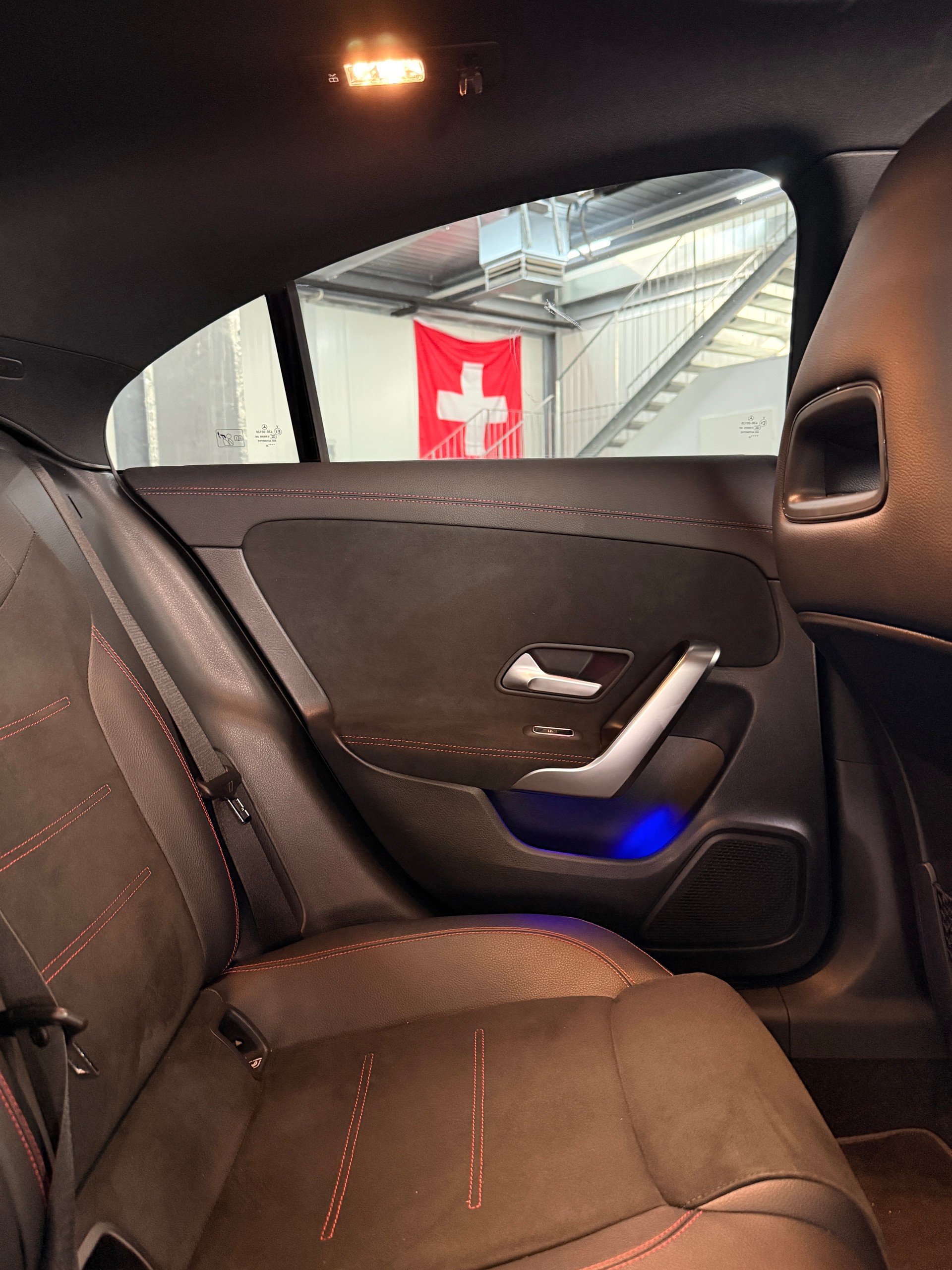 MERCEDES-BENZ CLA 250 4Matic Swiss Star 7G-DCT-image-26