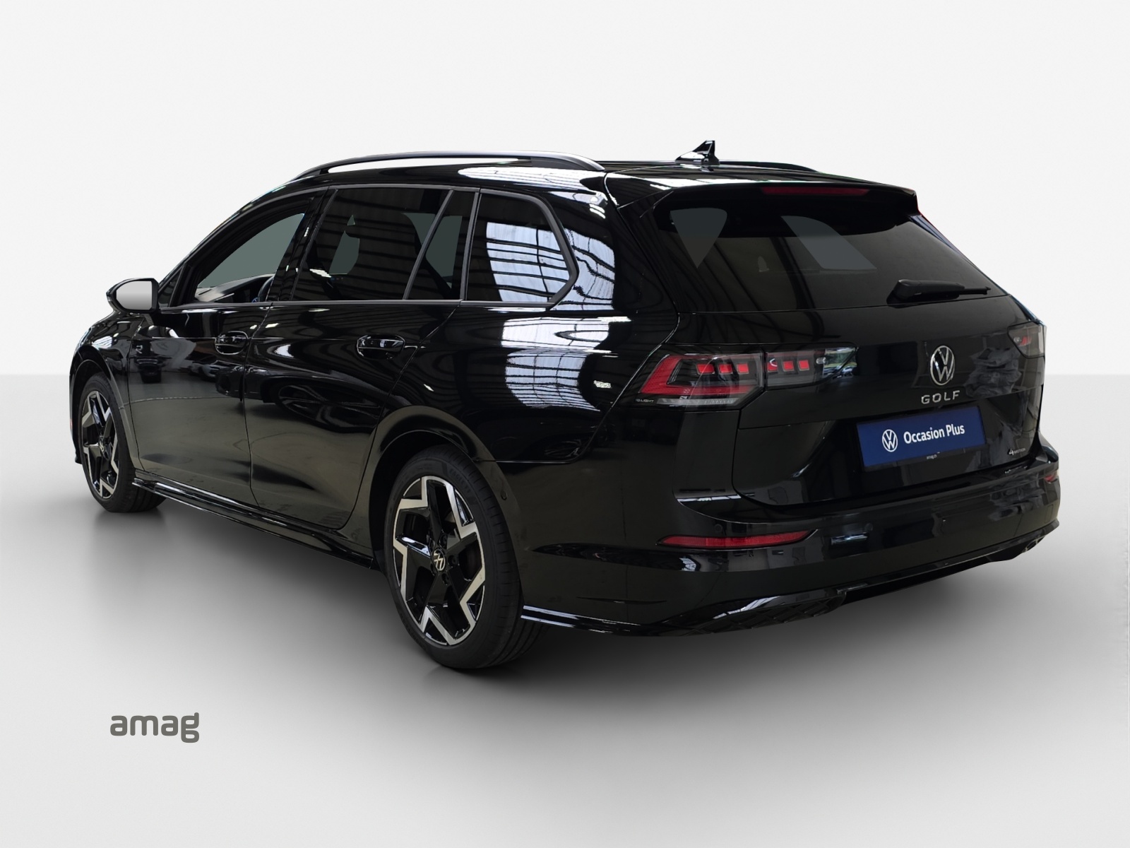 VW Golf Variant 2.0 TSI R-Line DSG 4 Motion-image-2