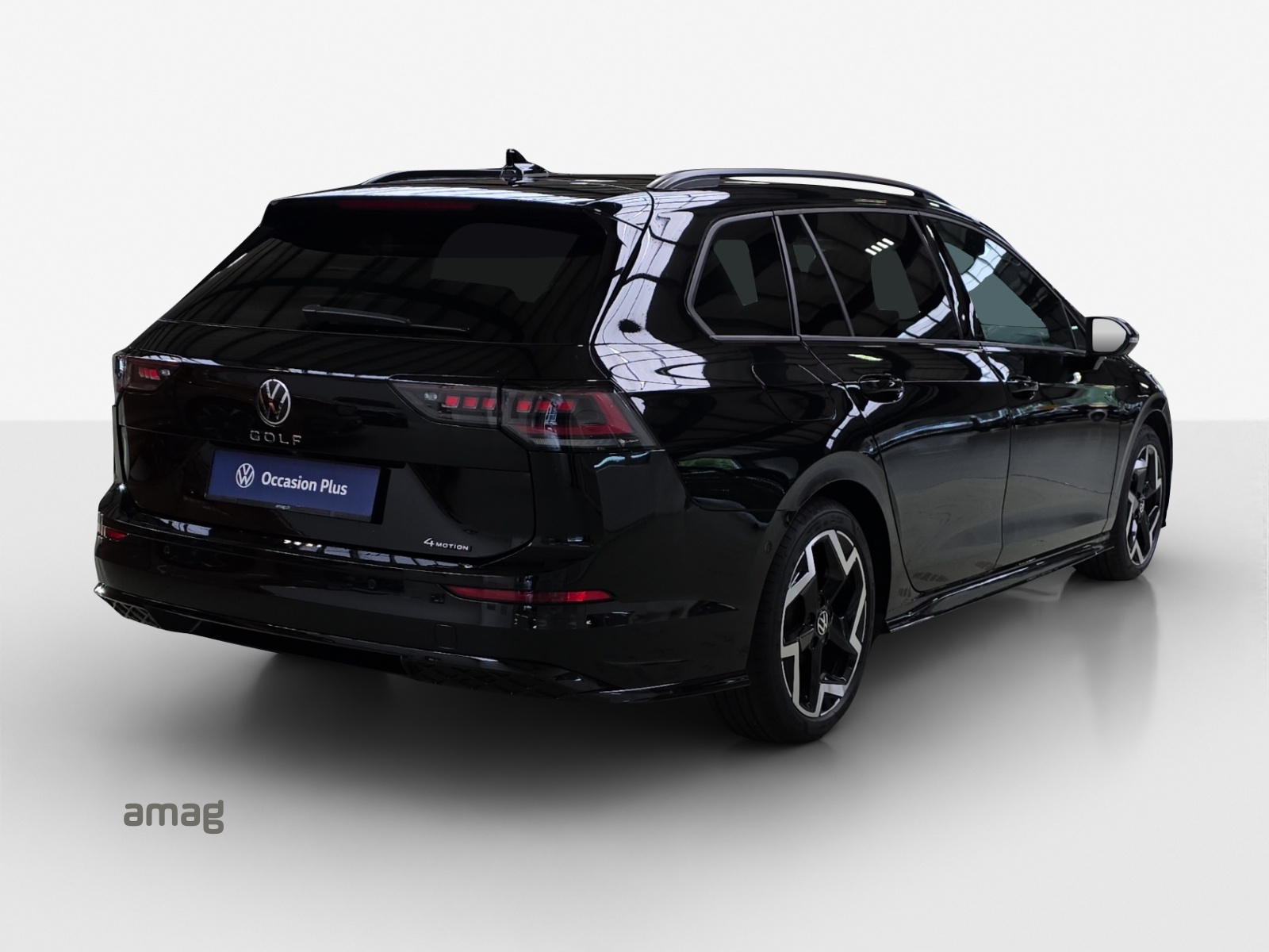 VW Golf Variant 2.0 TSI R-Line DSG 4 Motion-image-4