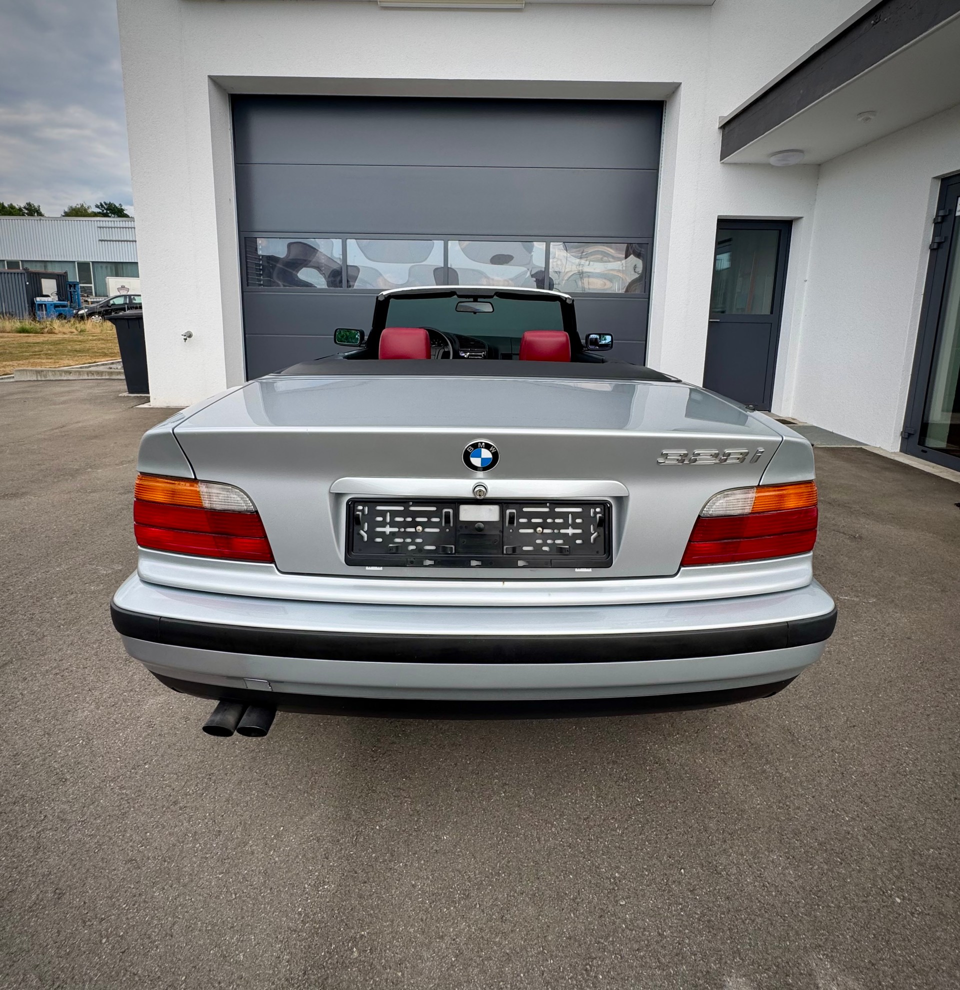 BMW 328i A Cabrio-image-4