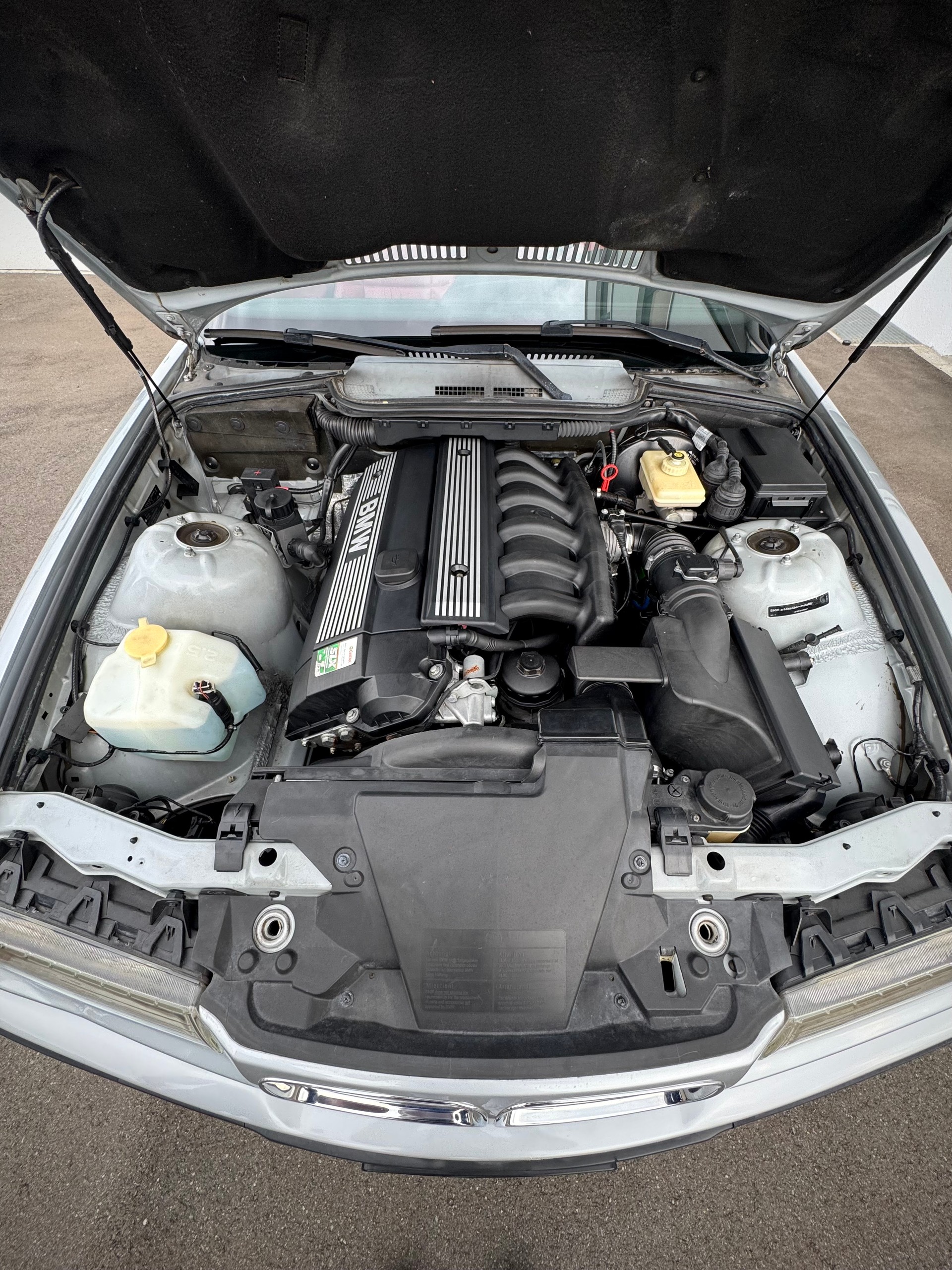 BMW 328i A Cabrio-image-12