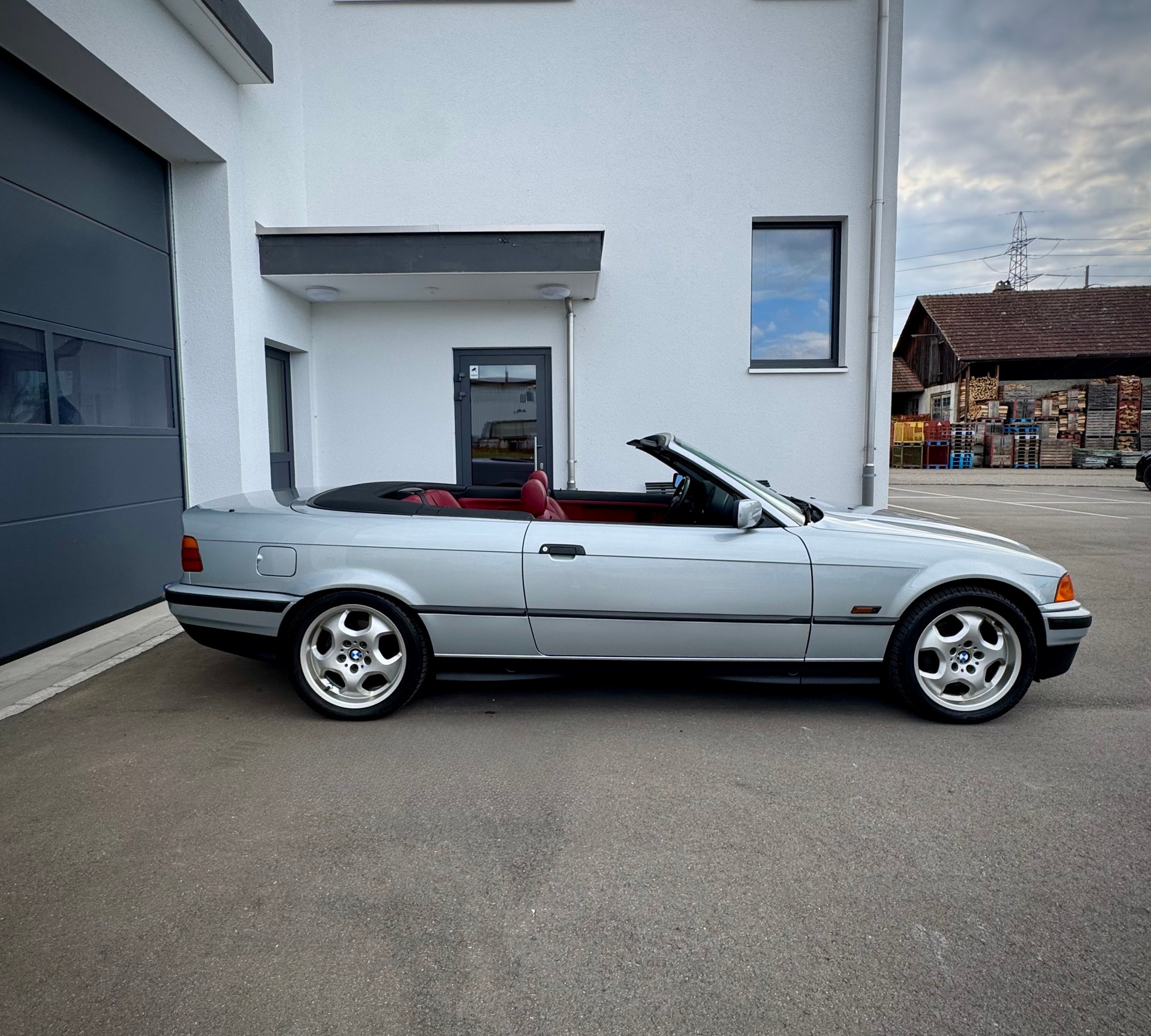 BMW 328i A Cabrio-image-6