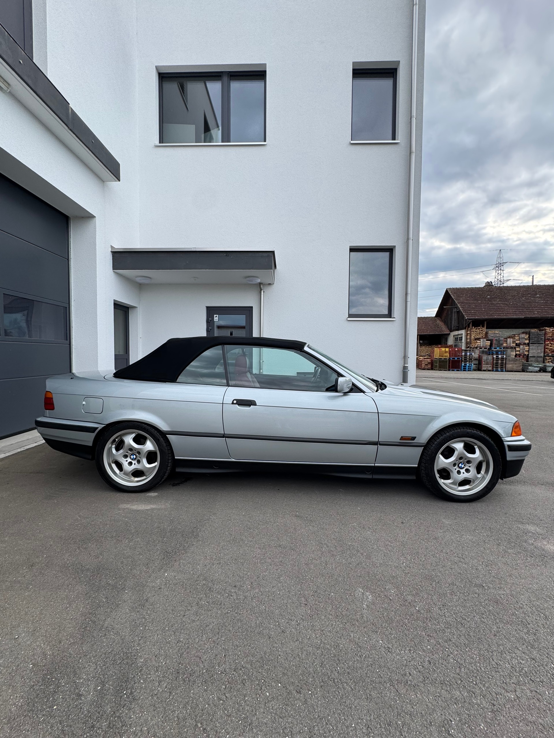 BMW 328i A Cabrio-image-7