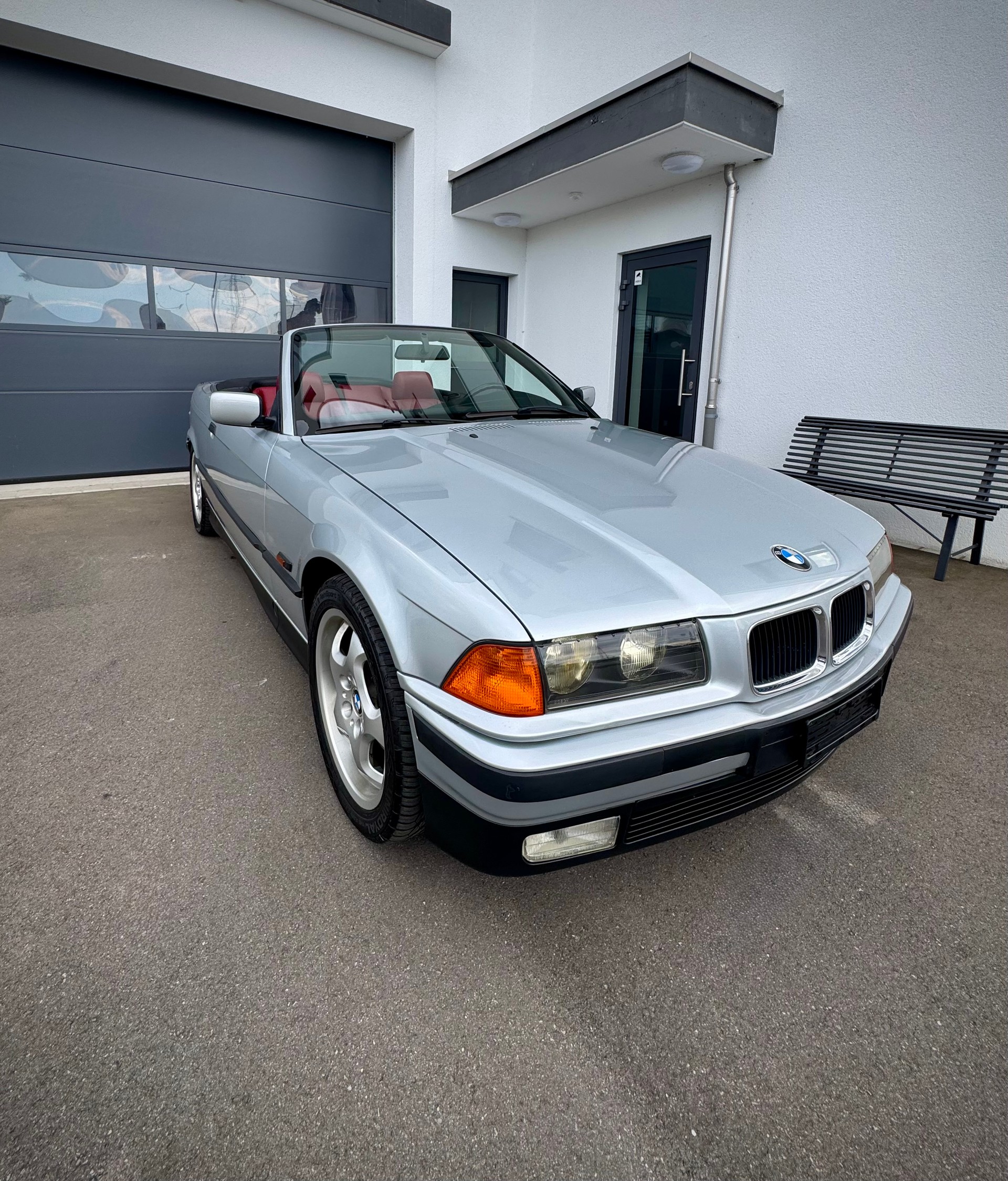 BMW 328i A Cabrio-image-2