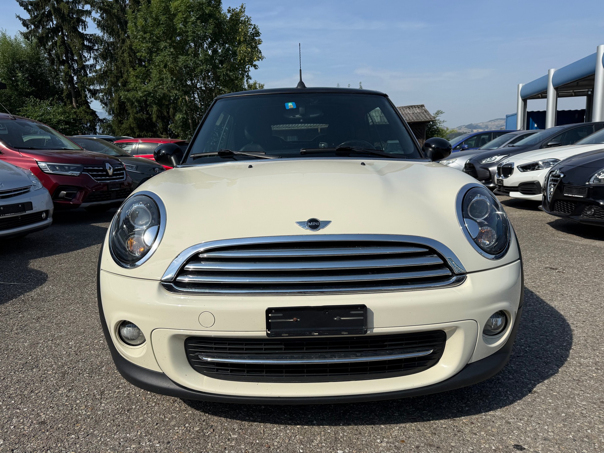 MINI Cooper Cabriolet-image-1