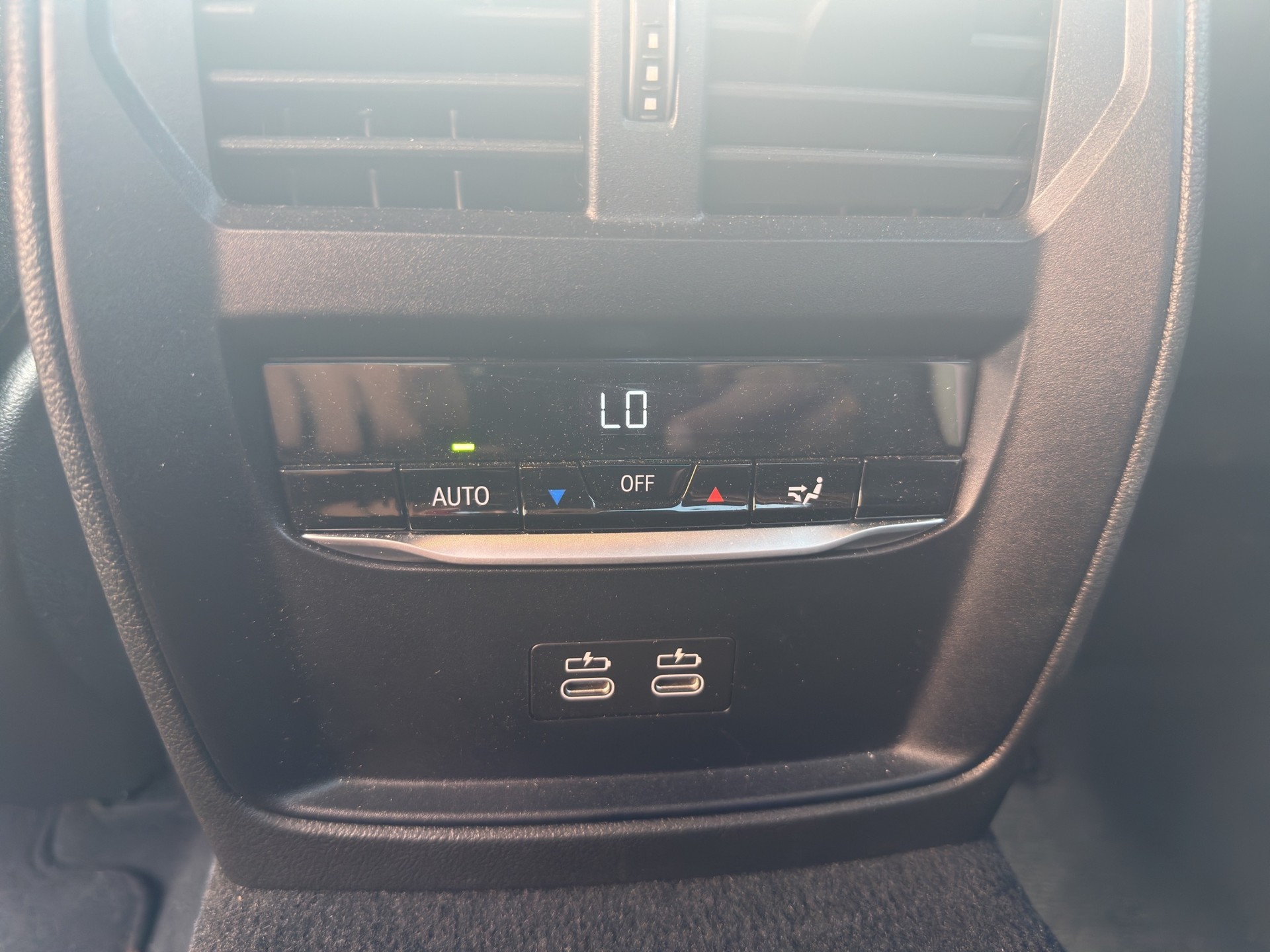 BMW 320d M Sport Pro xDrive 48V Steptronic Shadow Line-image-9