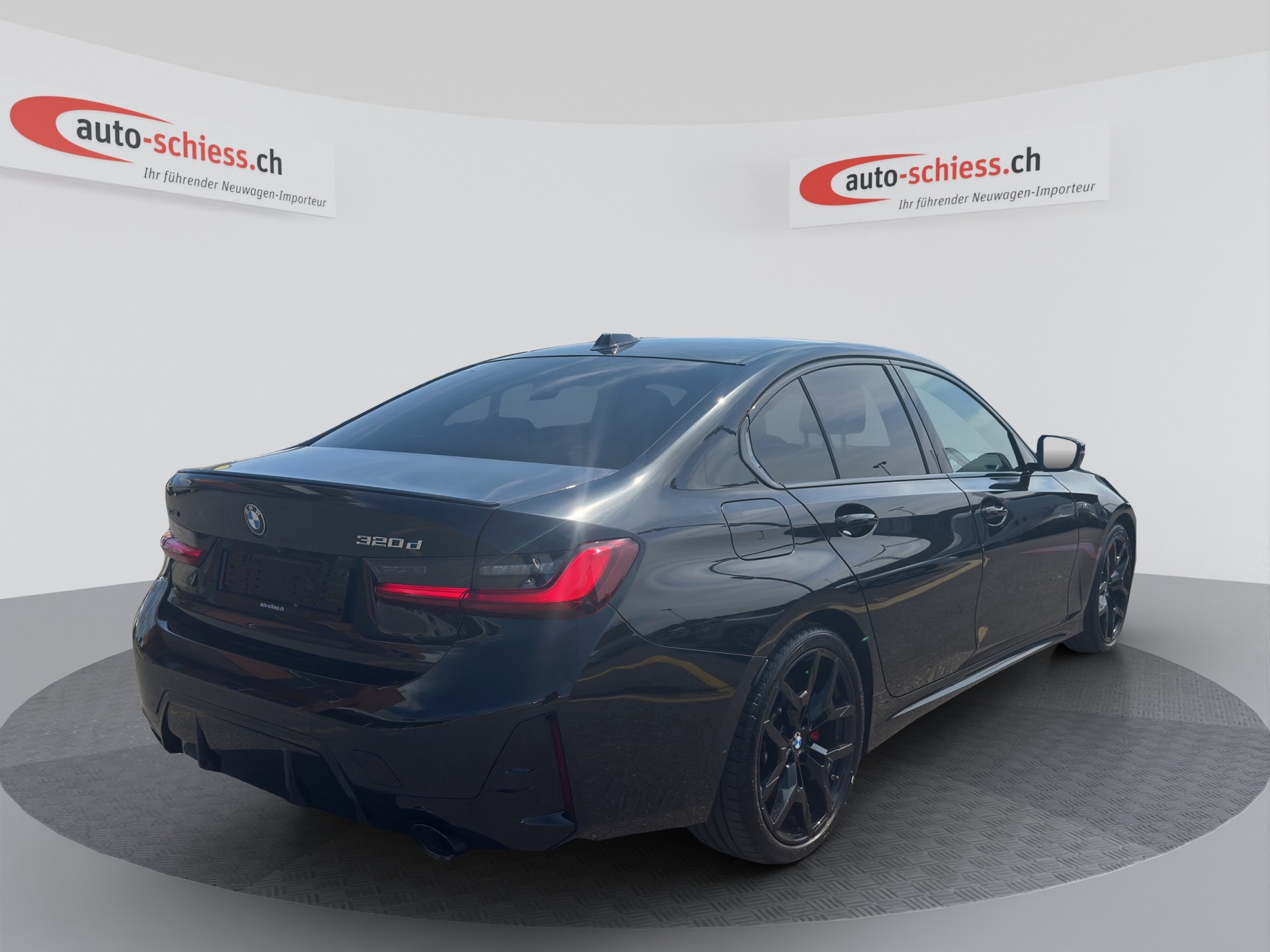 BMW 320d M Sport Pro xDrive 48V Steptronic Shadow Line-image-5
