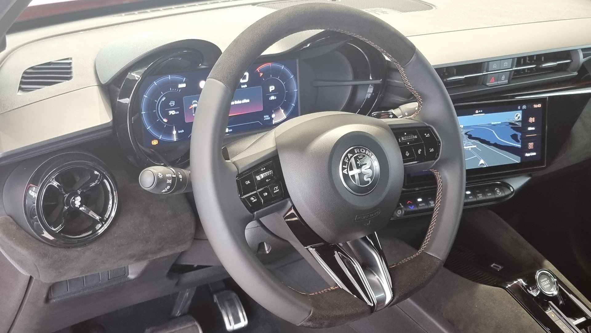 ALFA ROMEO Junior 1.2 Intensa-image-12