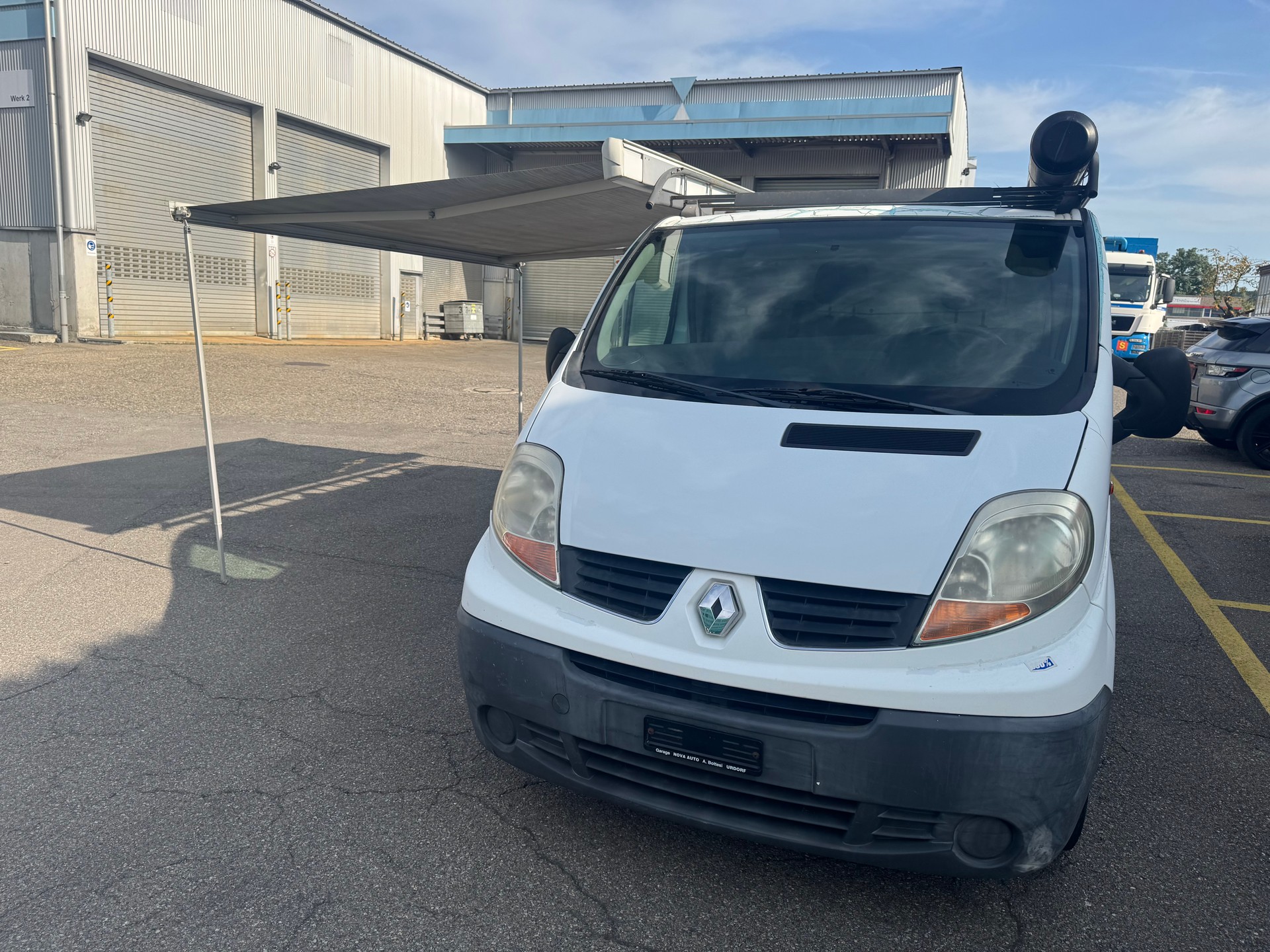 RENAULT Trafic 2.0 dCi 90 2.7t L1H1-image-5