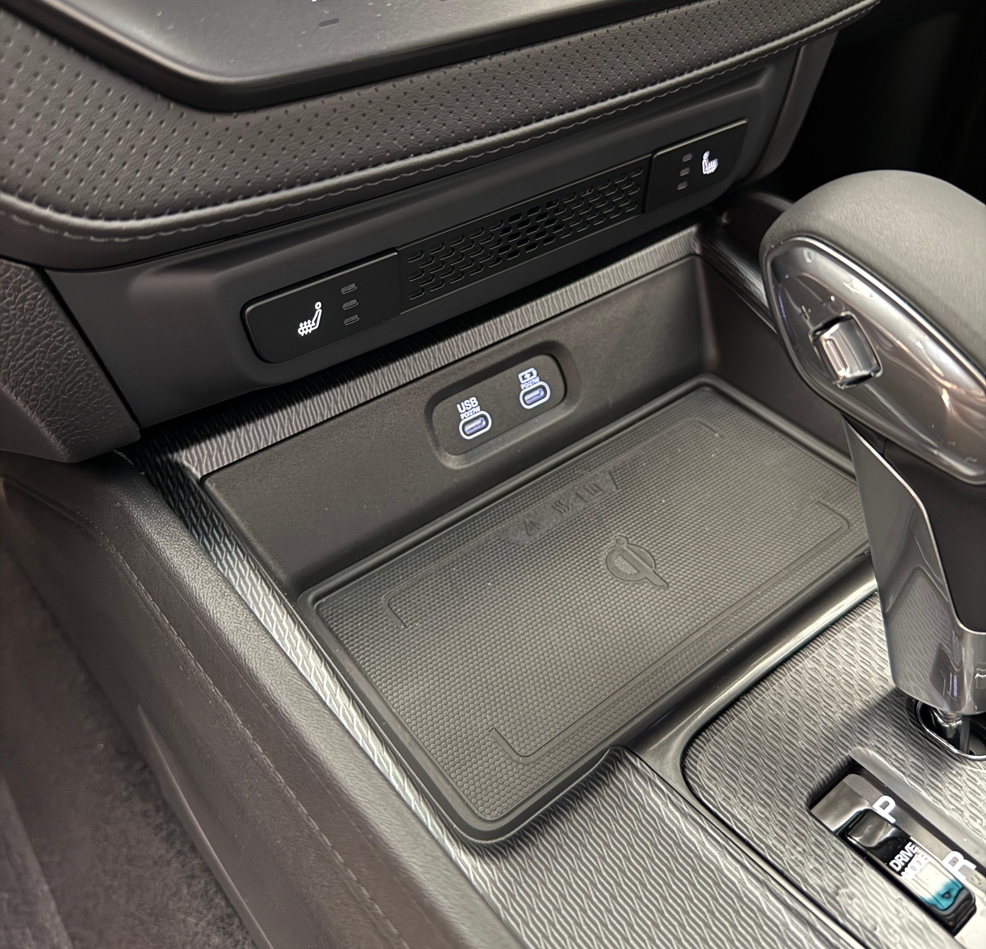 KGM-SsangYong Musso 2.2 Titanium 4WD A-image-17
