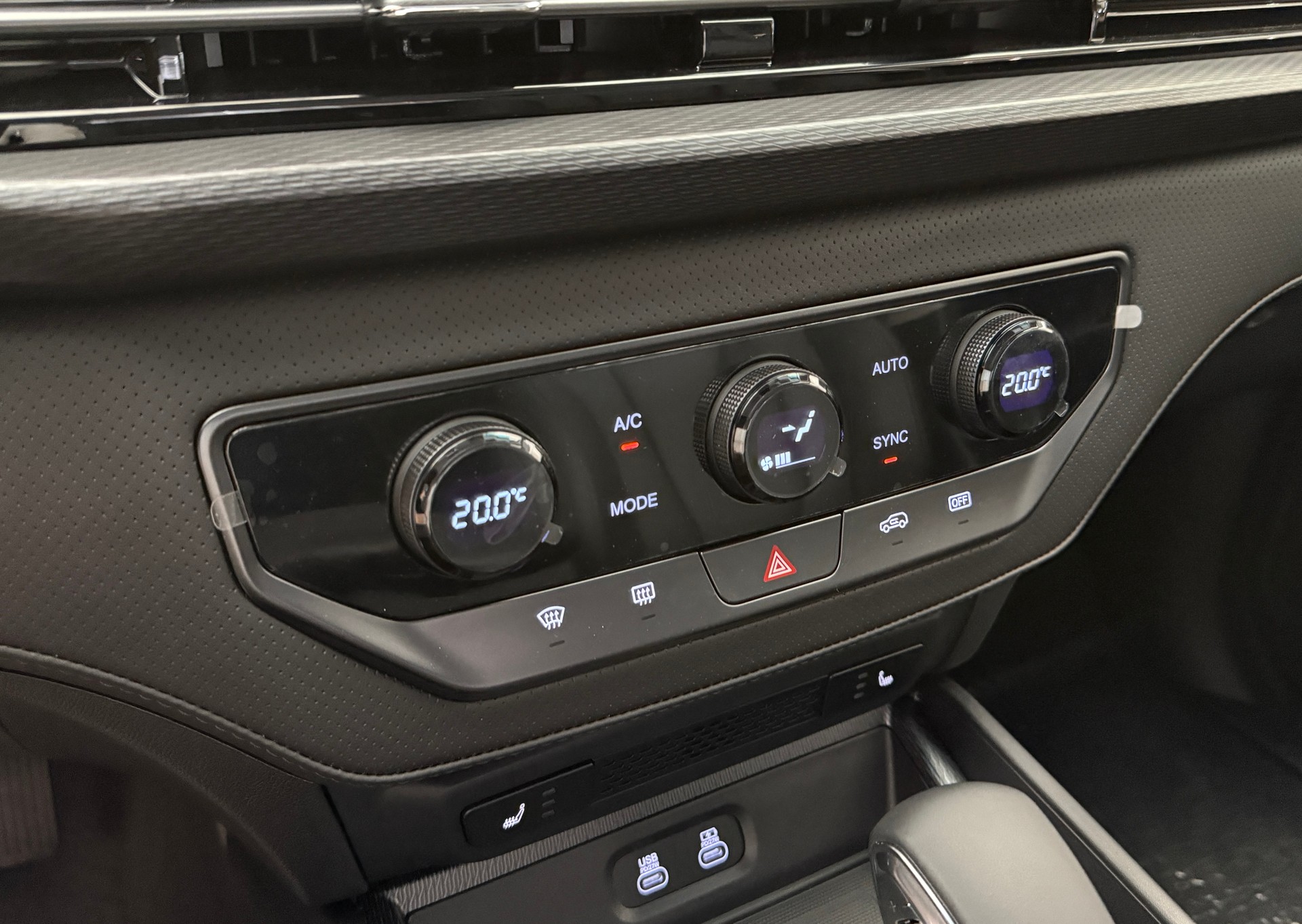 KGM-SsangYong Musso 2.2 Titanium 4WD A-image-15