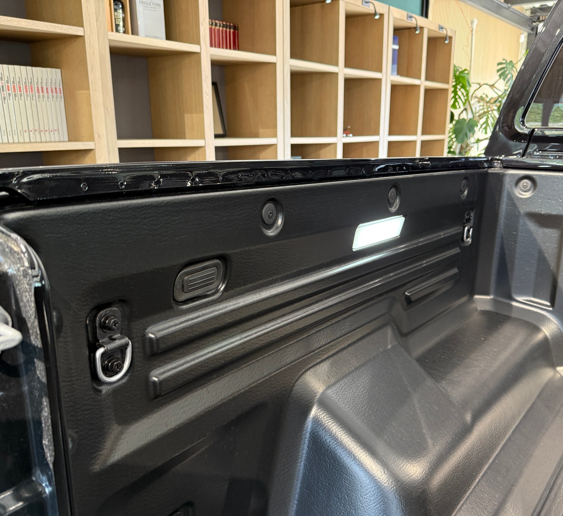 KGM-SsangYong Musso 2.2 Titanium 4WD A-image-8