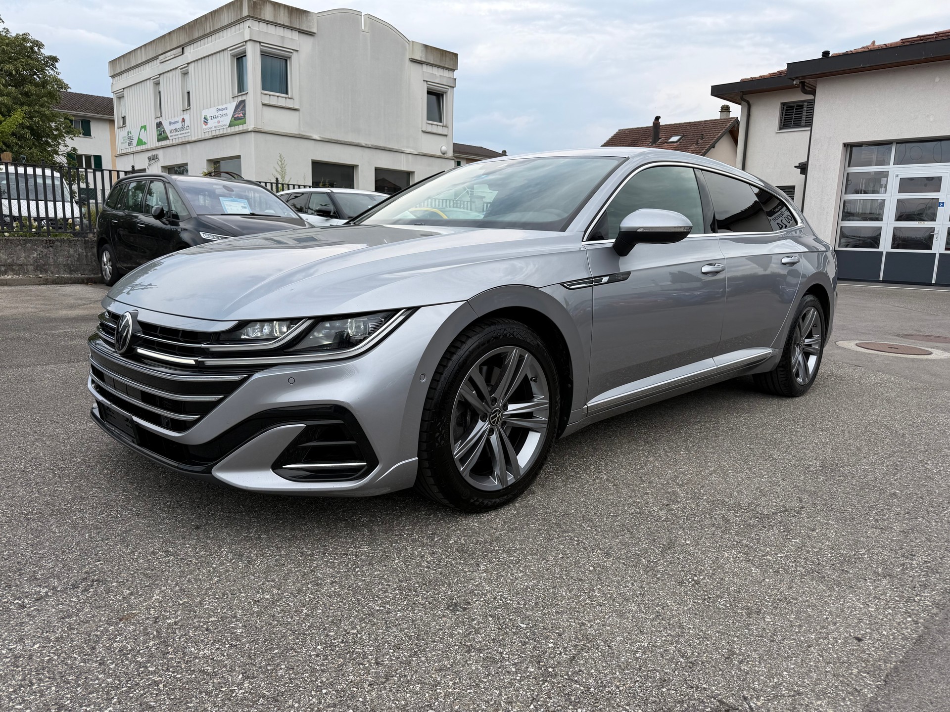 VW Arteon SB 2.0 TSI R-Line 4Motion DSG-image-1