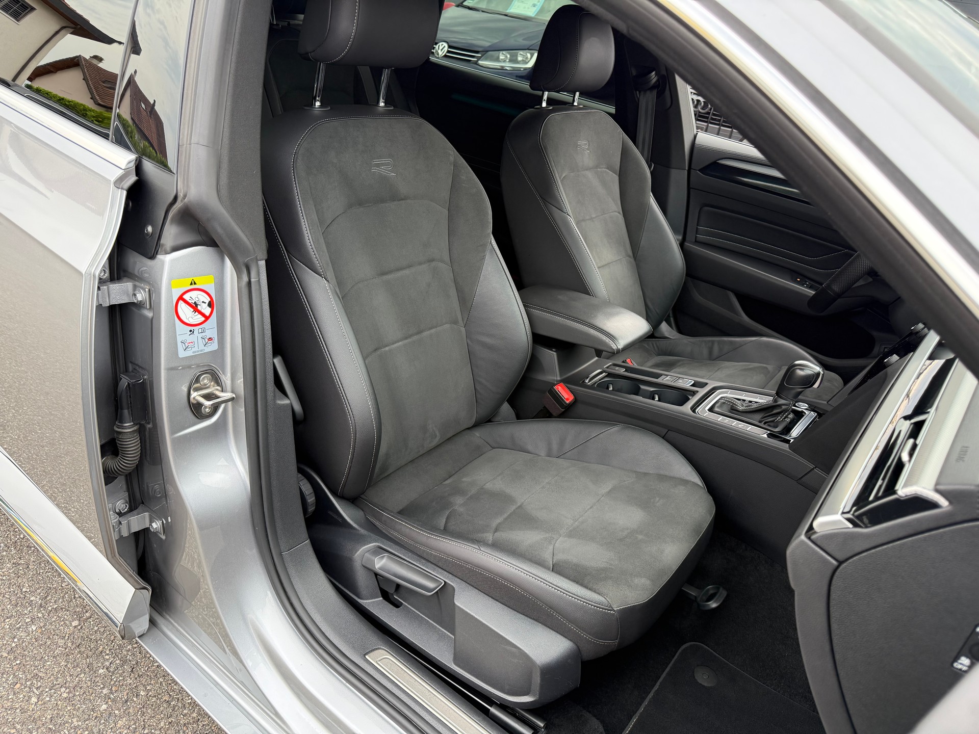 VW Arteon SB 2.0 TSI R-Line 4Motion DSG-image-9