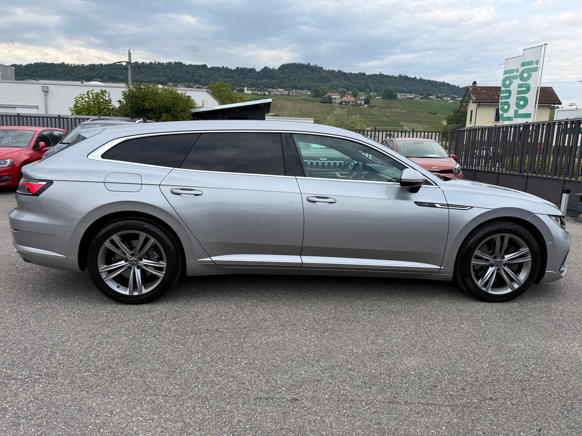 VW Arteon SB 2.0 TSI R-Line 4Motion DSG-image-4