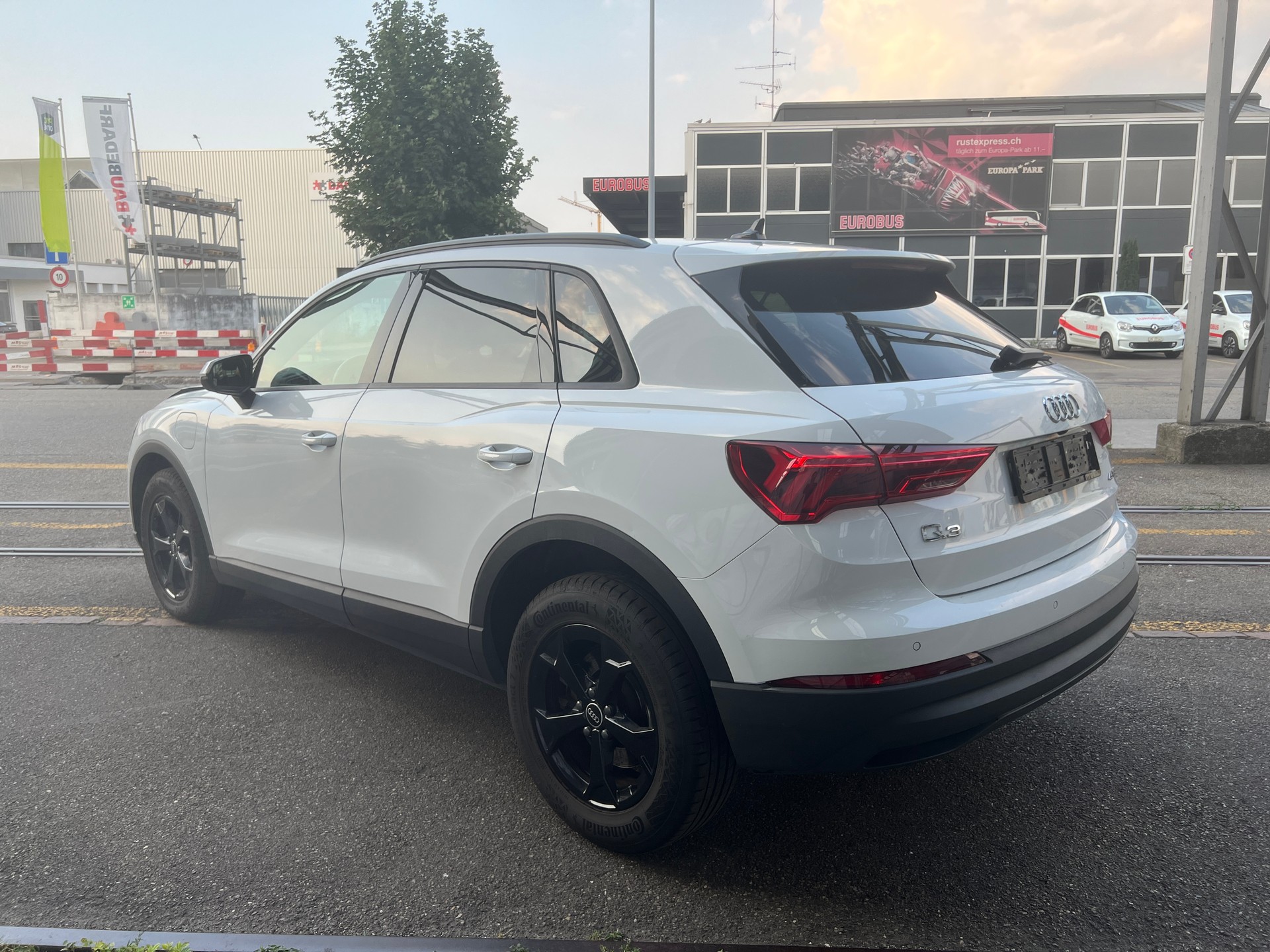 AUDI Q3 45 TFSI e S-tronic-image-6
