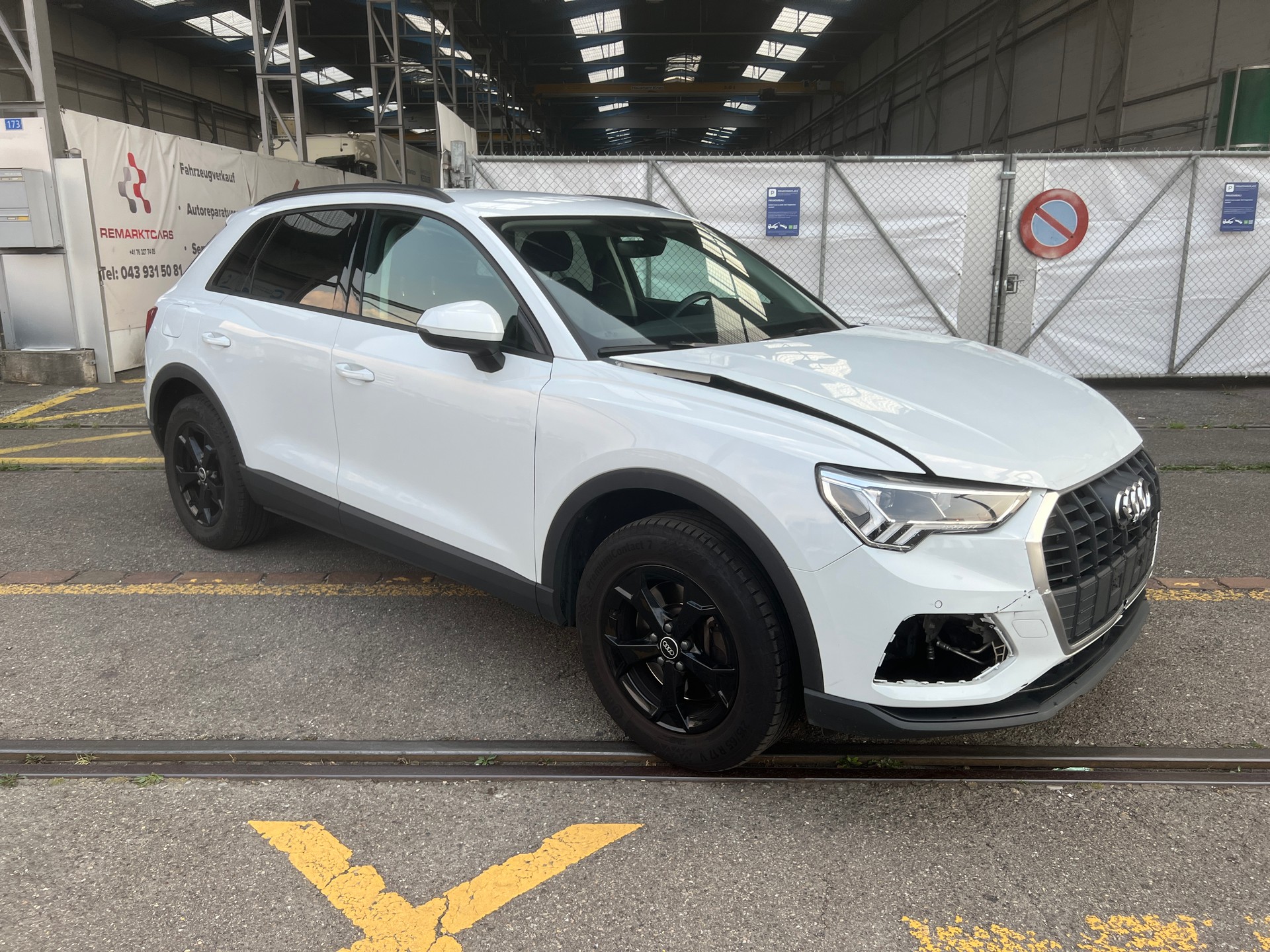 AUDI Q3 45 TFSI e S-tronic-image-2