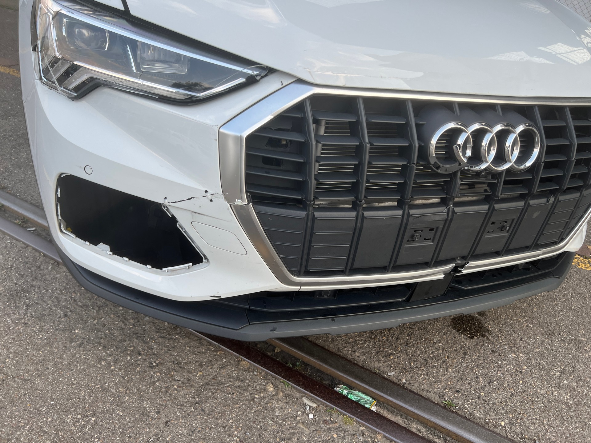 AUDI Q3 45 TFSI e S-tronic-image-9