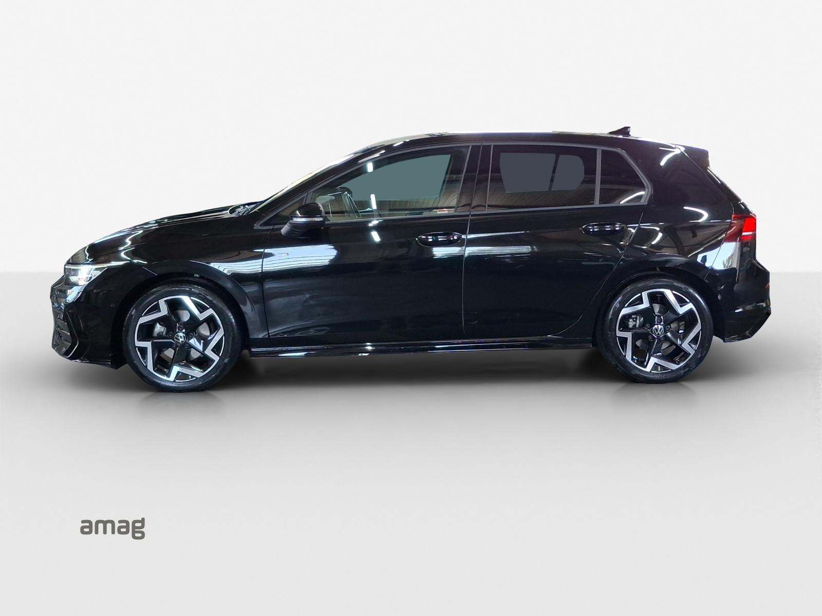 VW Golf 1.5 e TSI mHEV R-Line DSG-image-1
