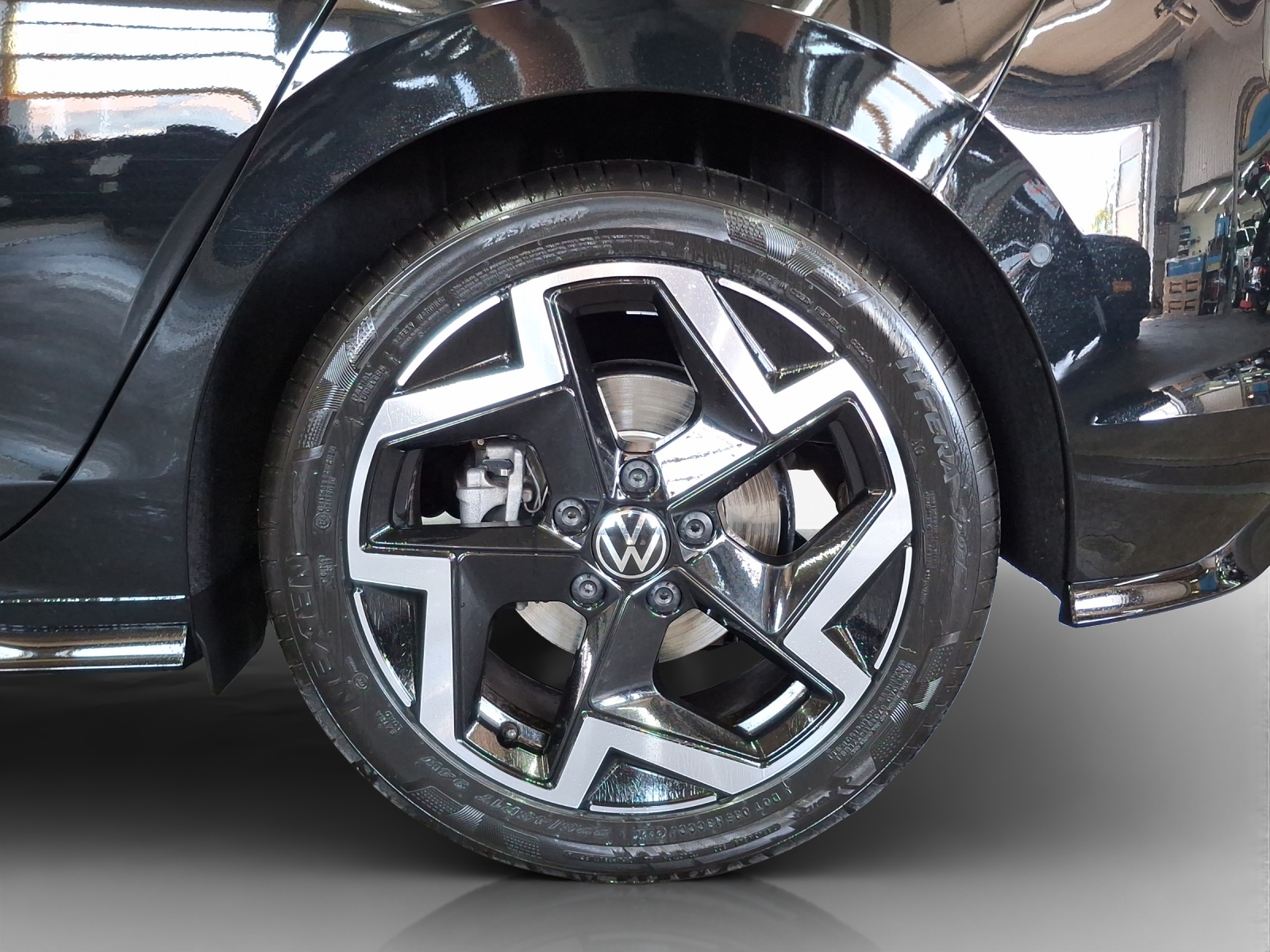 VW Golf 1.5 e TSI mHEV R-Line DSG-image-13