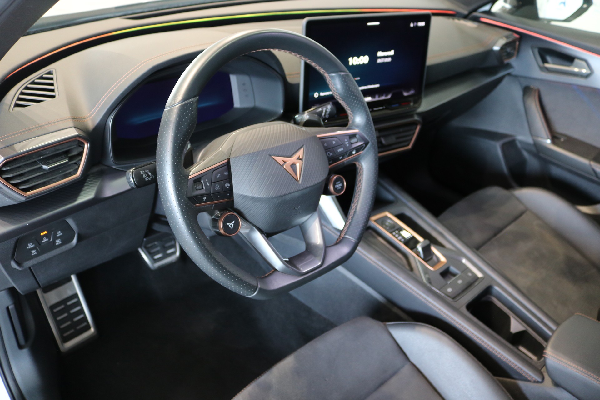 CUPRA Formentor 1.5 TSI DSG-image-2