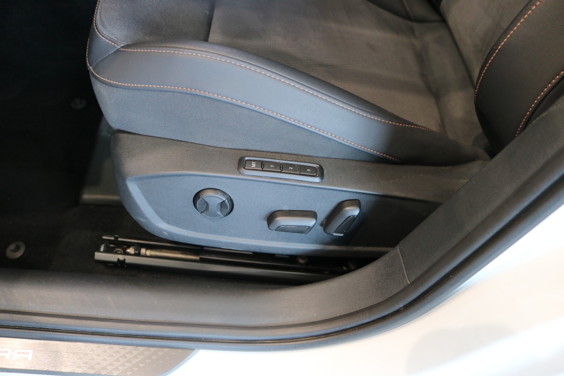 CUPRA Formentor 1.5 TSI DSG-image-56