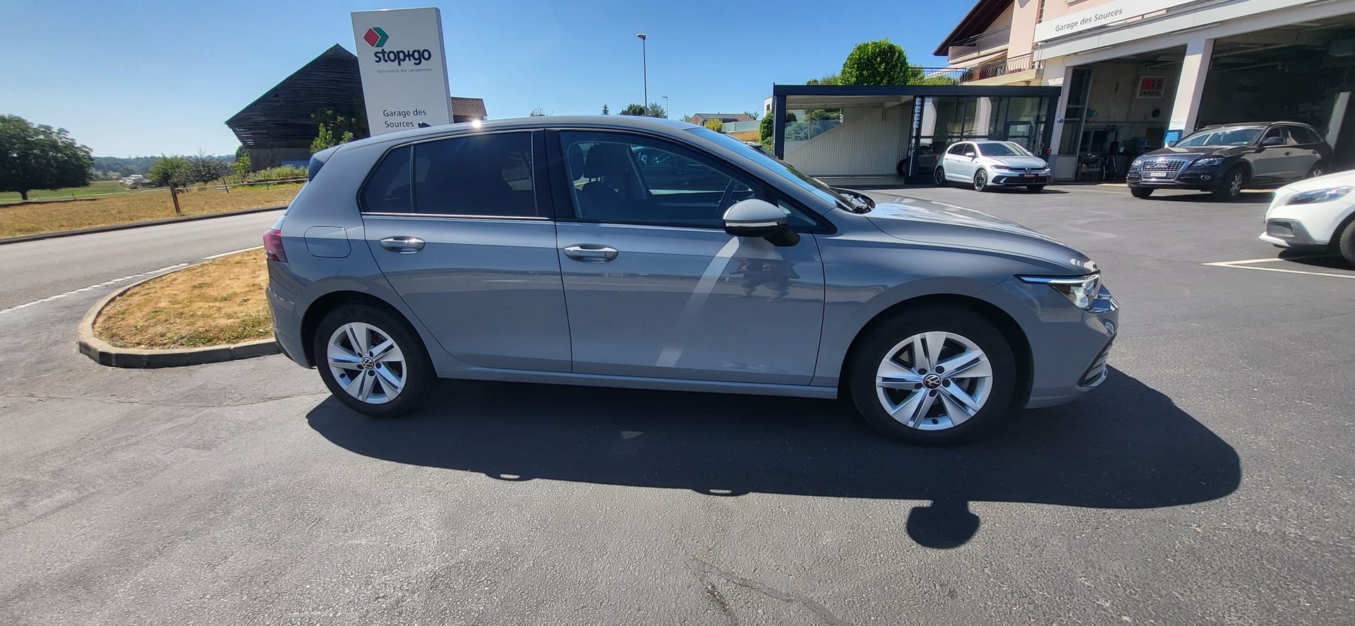 VW Golf 1.5 e TSI ACT Life DSG-image-2