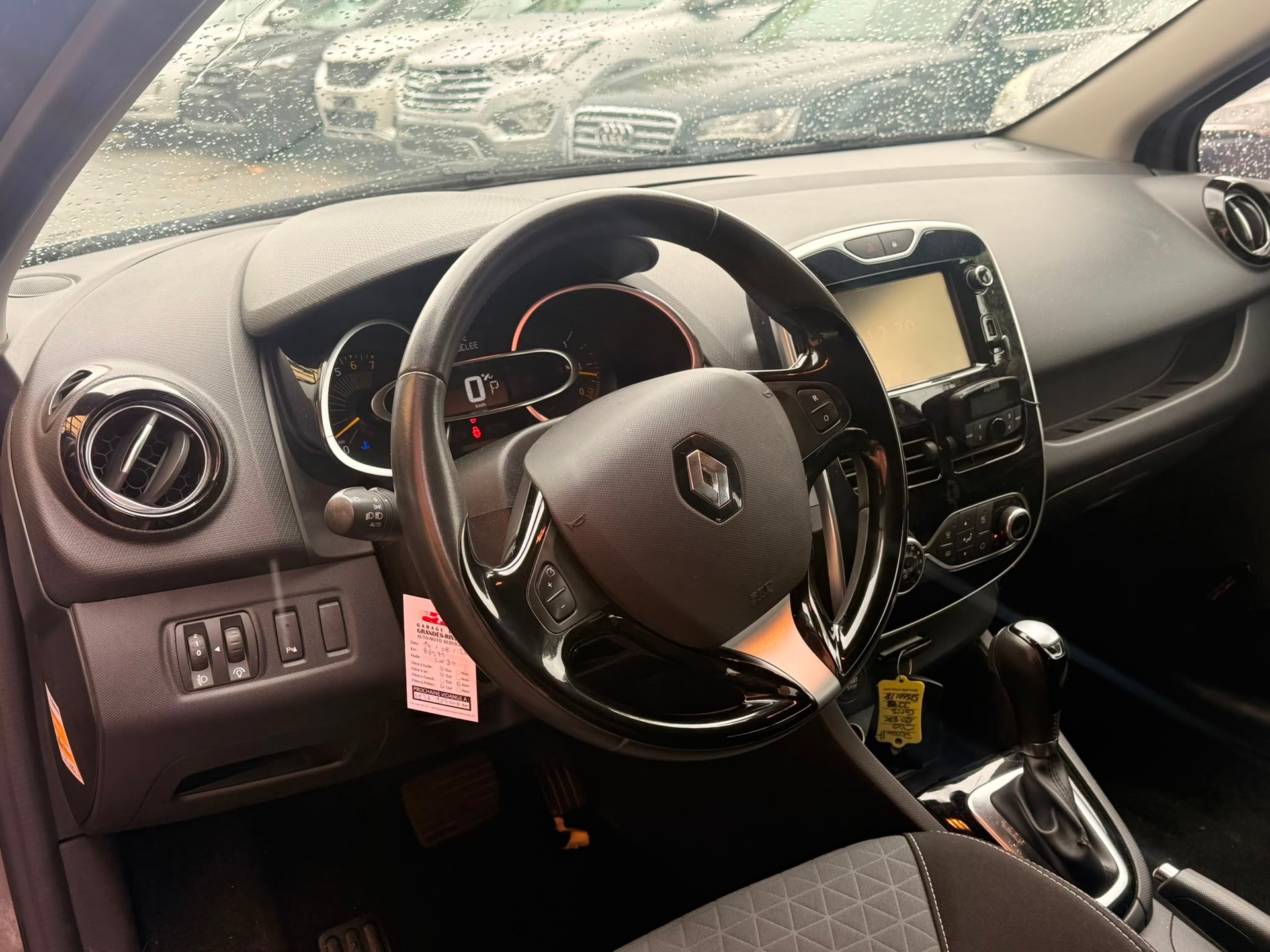 RENAULT Clio 1.2 16V T Dynamique EDC-image-10