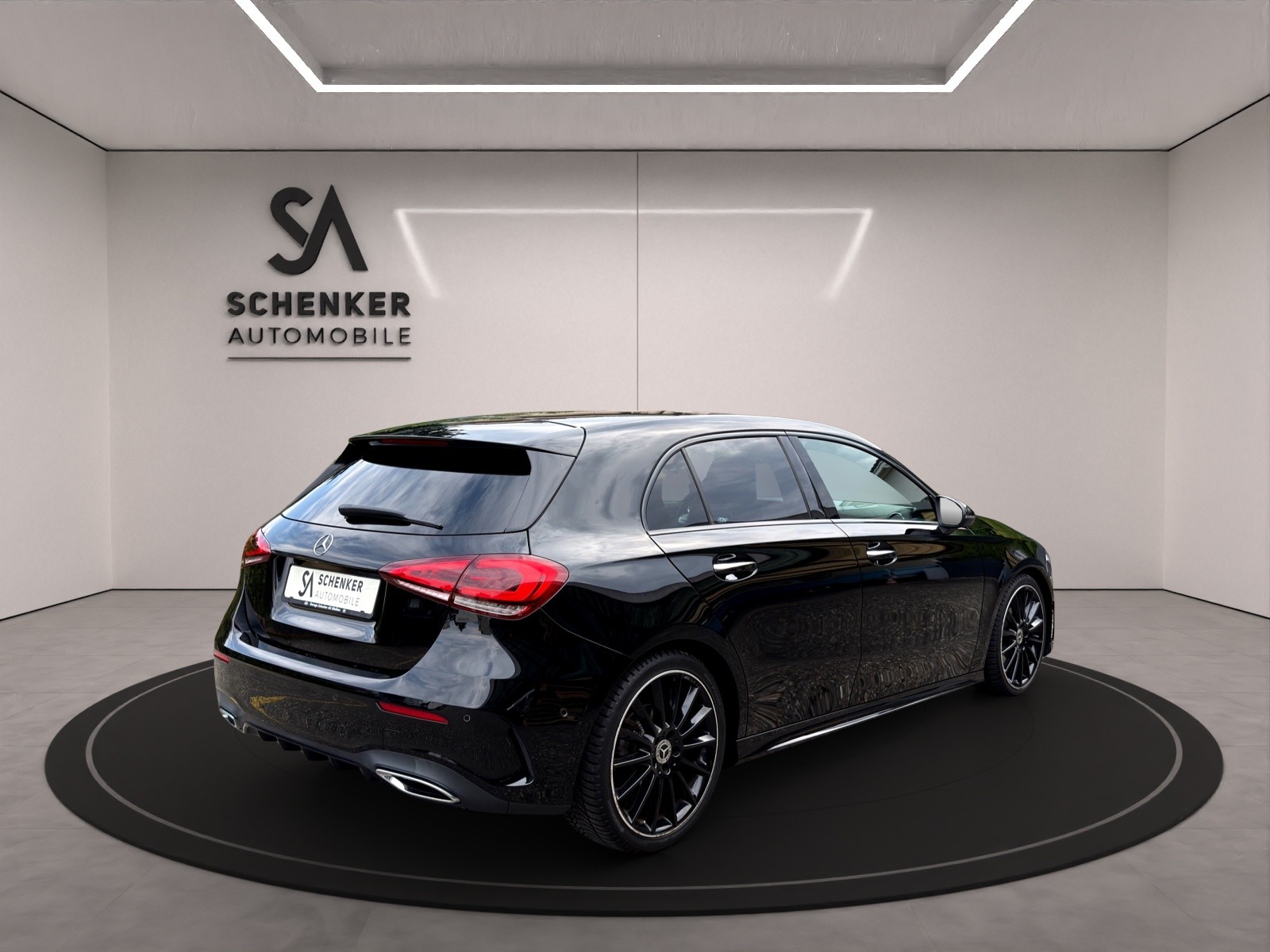 MERCEDES-BENZ A 180 d AMG Line-image-5
