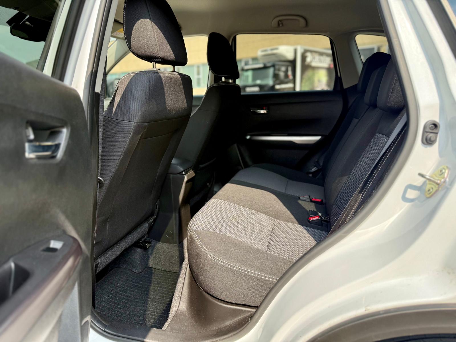SUZUKI Vitara 1.4 Boosterjet Compact + Hybrid-image-9