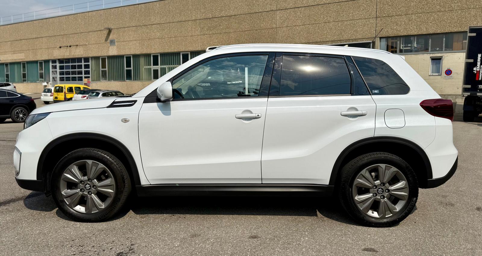 SUZUKI Vitara 1.4 Boosterjet Compact + Hybrid-image-7